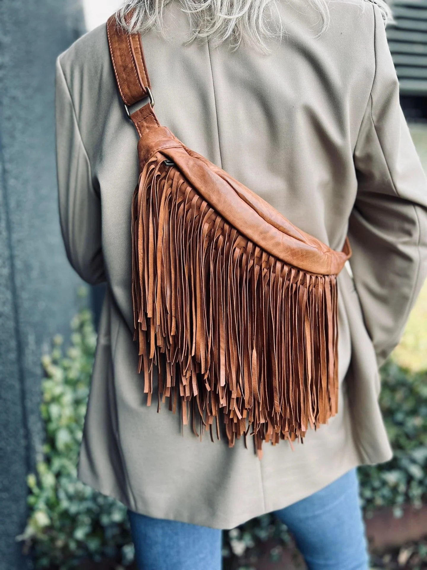 Bumbag COW Cognac med franser