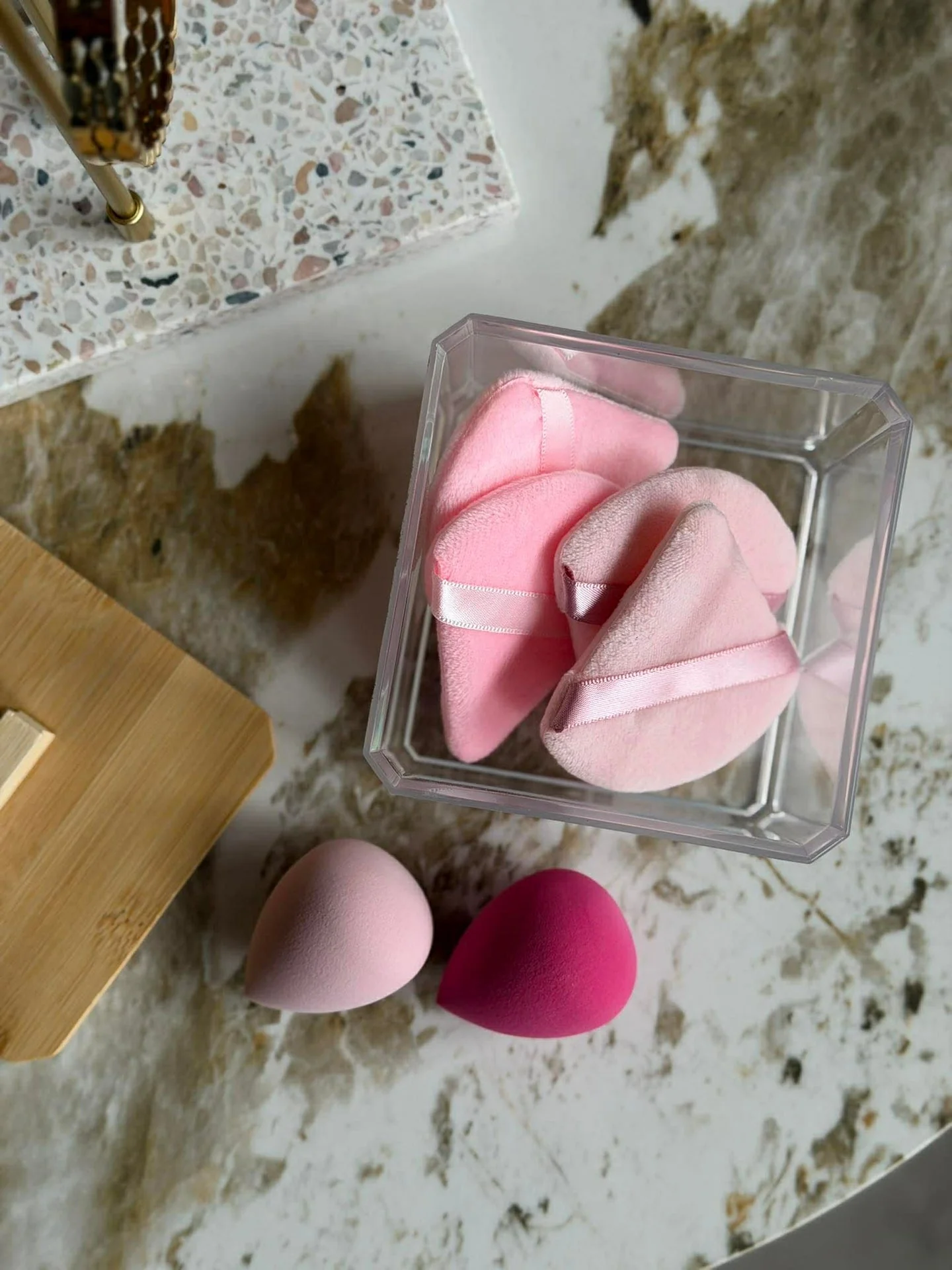 Makeup-organiser med svamper - Firkantet - Image 4