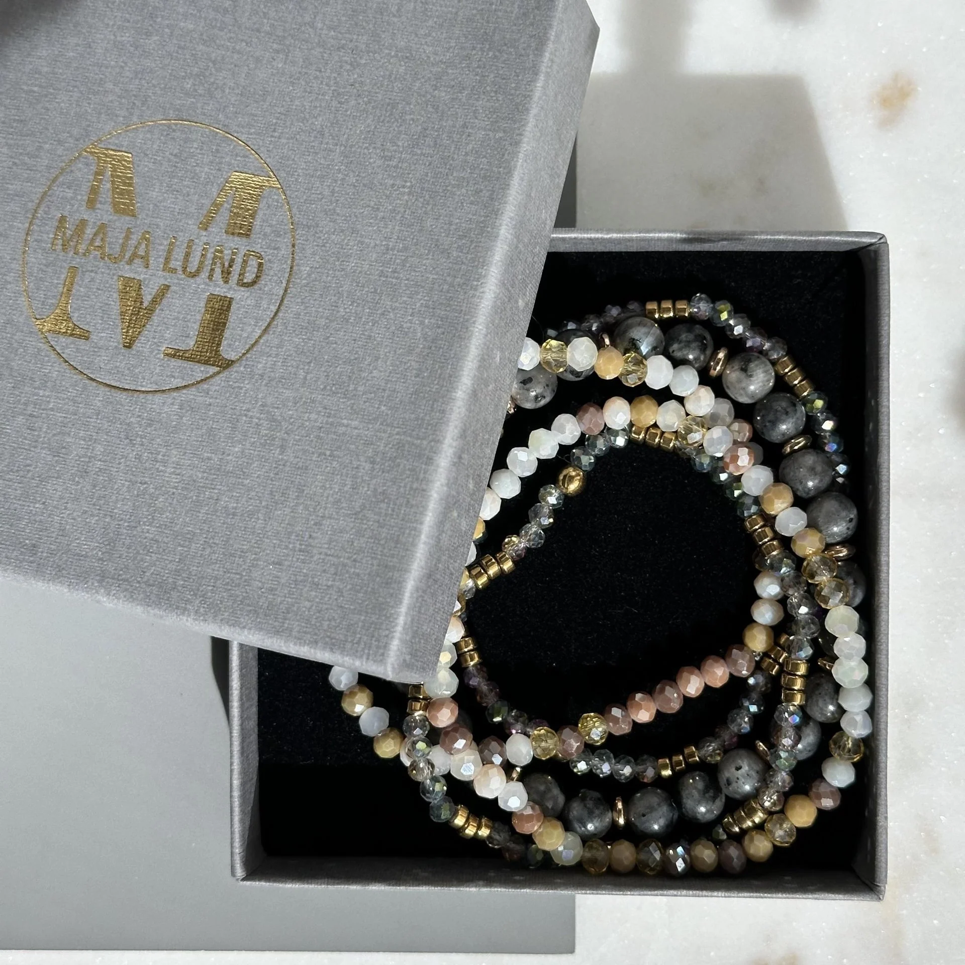 Armbånd MICHELLE Stone – Sett med 5 armbånd - Image 4