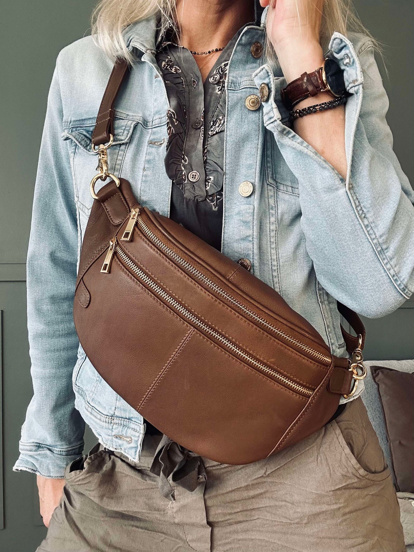 Bumbag Astrid - Coffee / Gold - Image 6