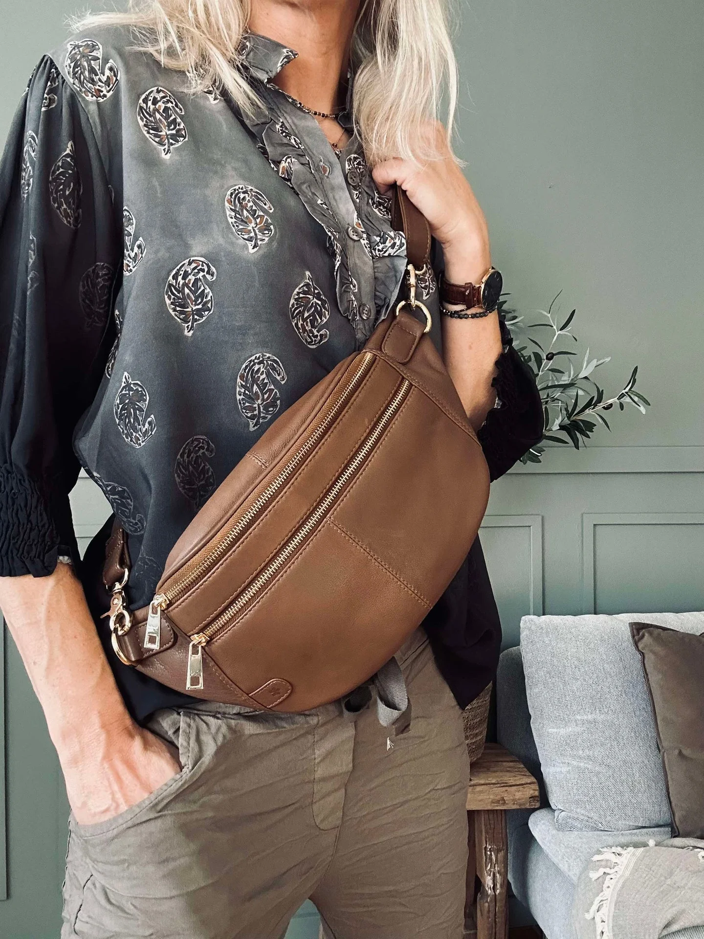 Bumbag Astrid - Coffee / Gold - Image 8