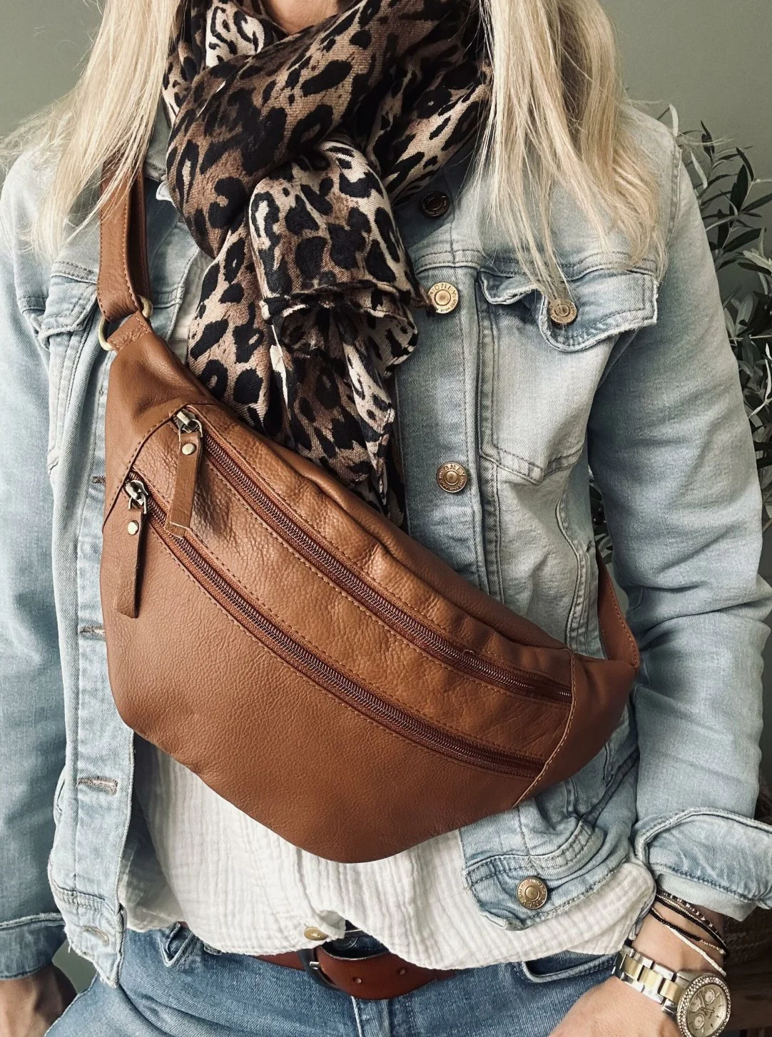 Bumbag Ella dark cognac - Image 4