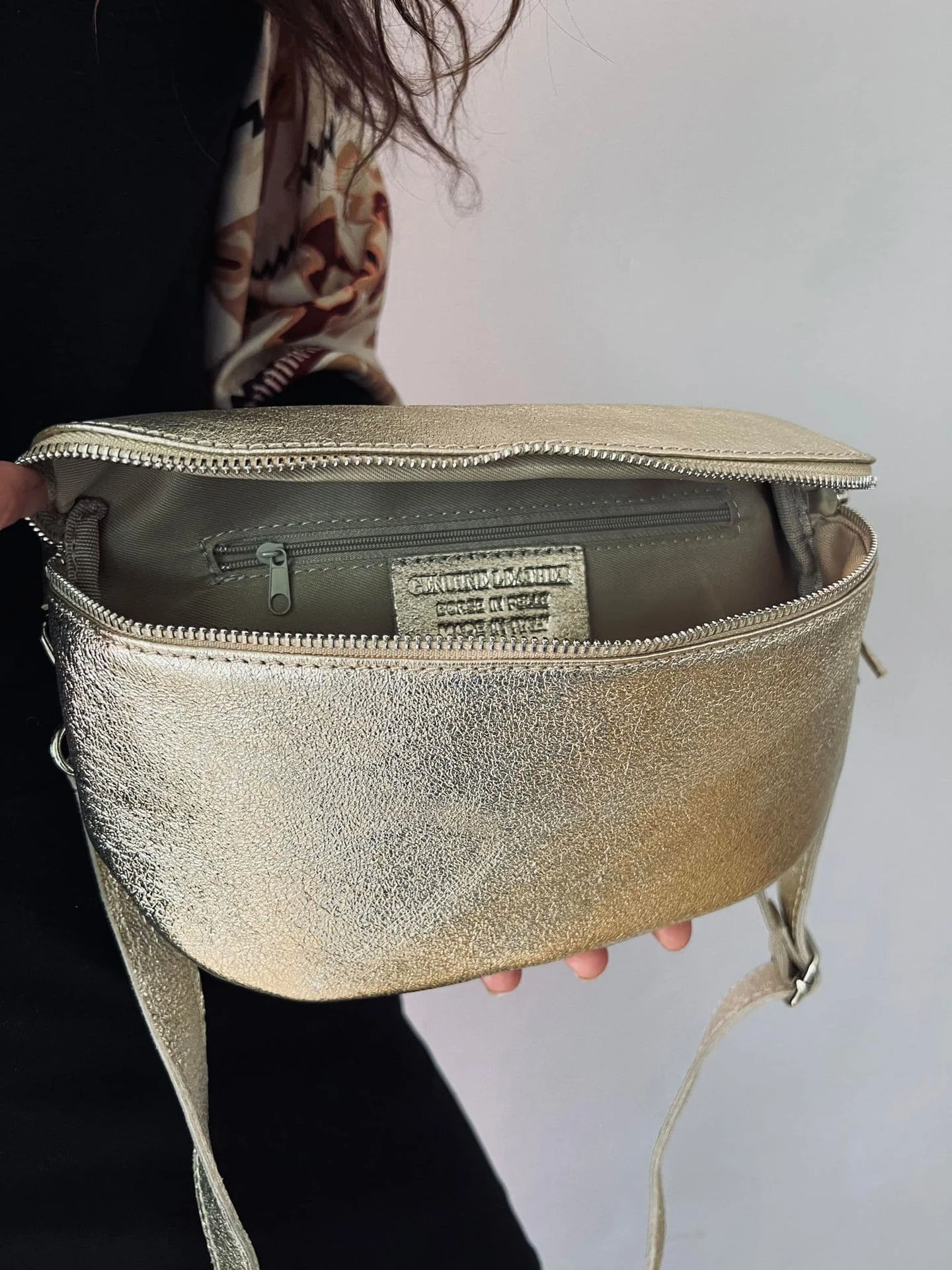 Bumbag Golden leather - Image 5