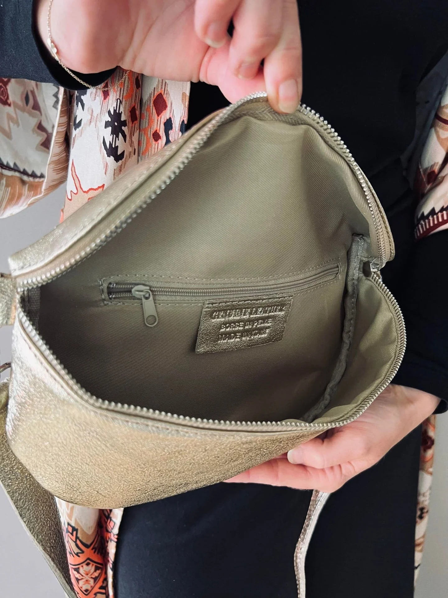Bumbag Golden leather - Image 6