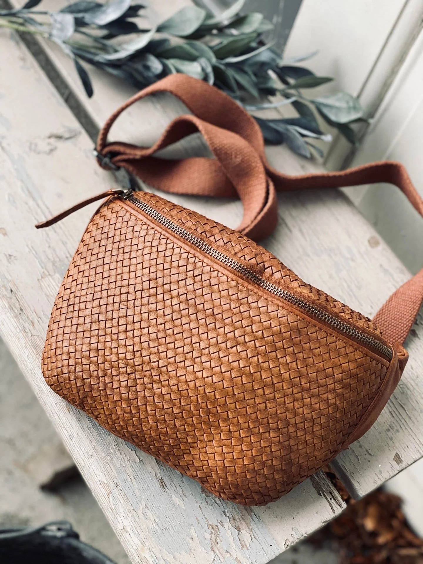 Bumbag KATIE flettet - Cognac - Image 5
