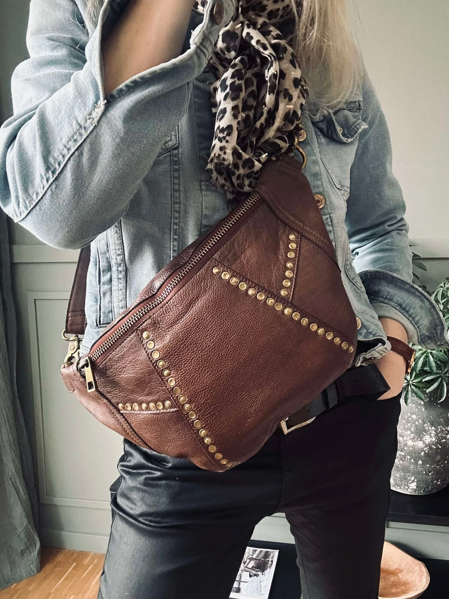 Bumbag Loni Woodsmoke - Image 2