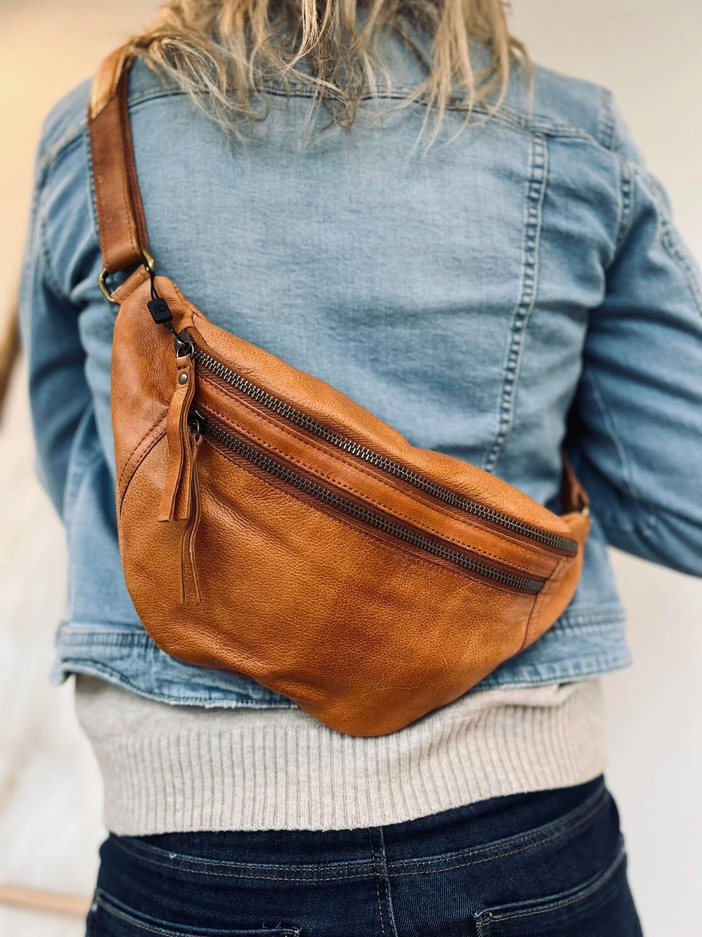 Bumbag No.9 Cognac - Image 6