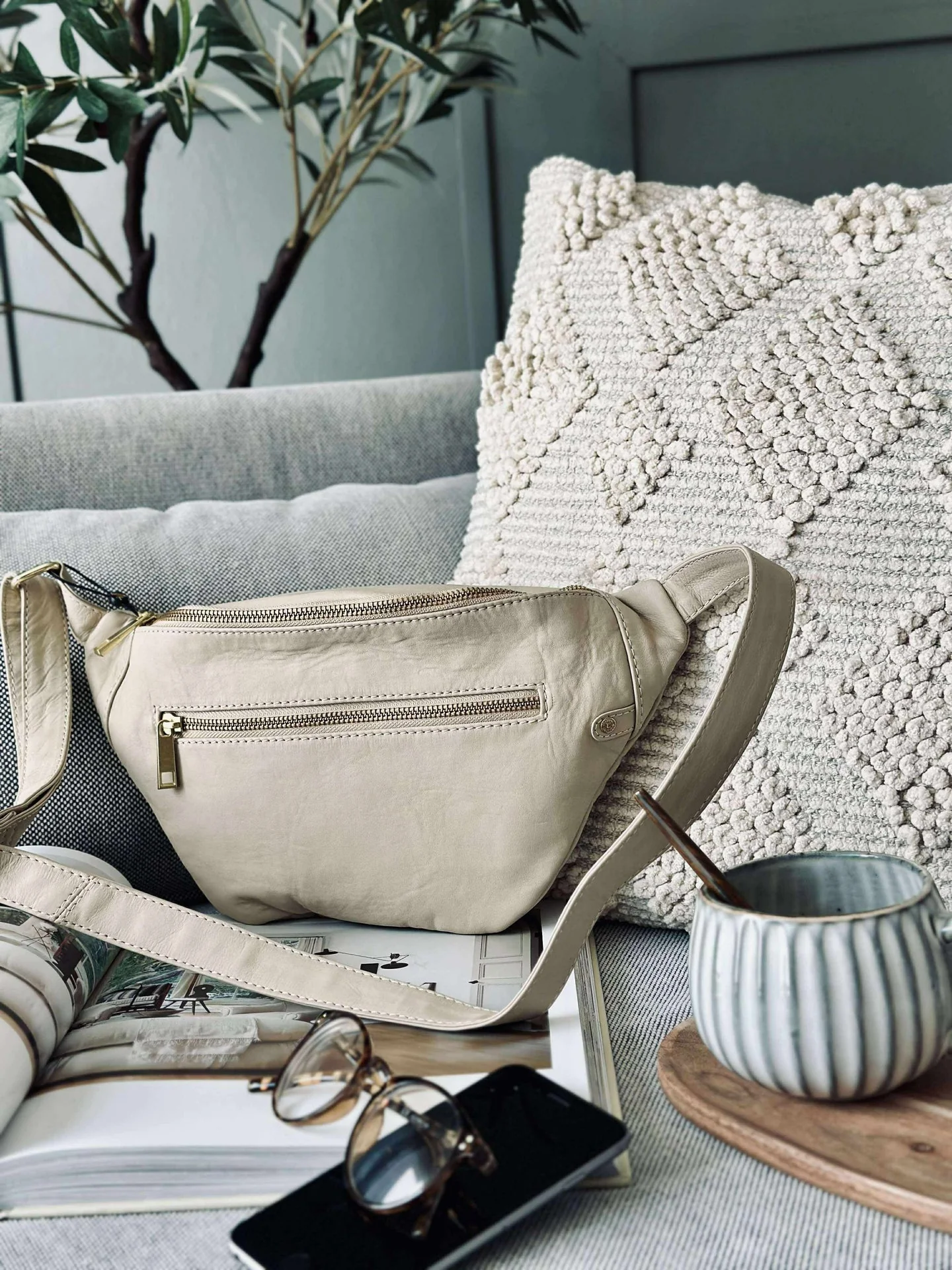 Bumbag – Sand / Gold - Image 3
