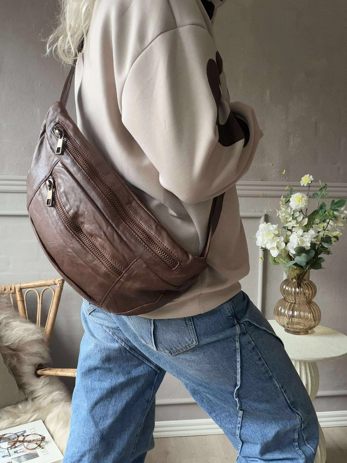 Bumbag XL MIRA - Chesterfield - Image 7