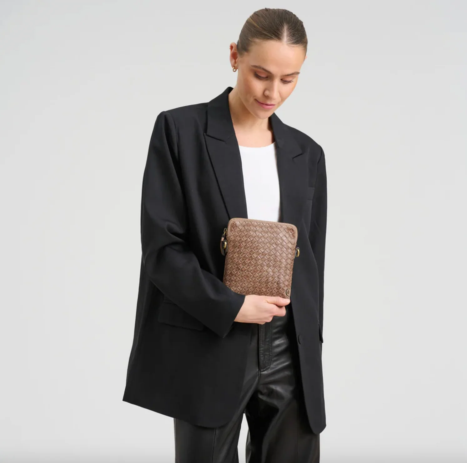 Mobilveske Sofya - Håndflettet Dark taupe - Image 5