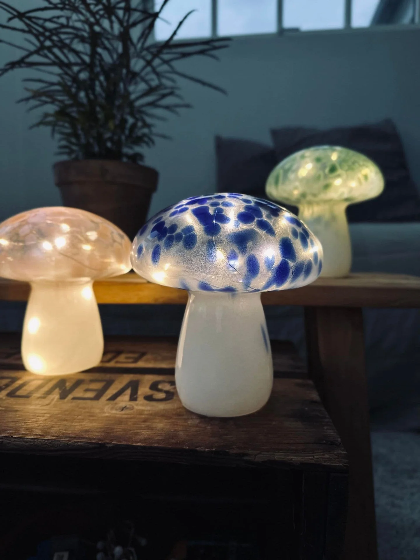 MUSHROOM lampe m. LED – rosa munnblåst glass - Image 3