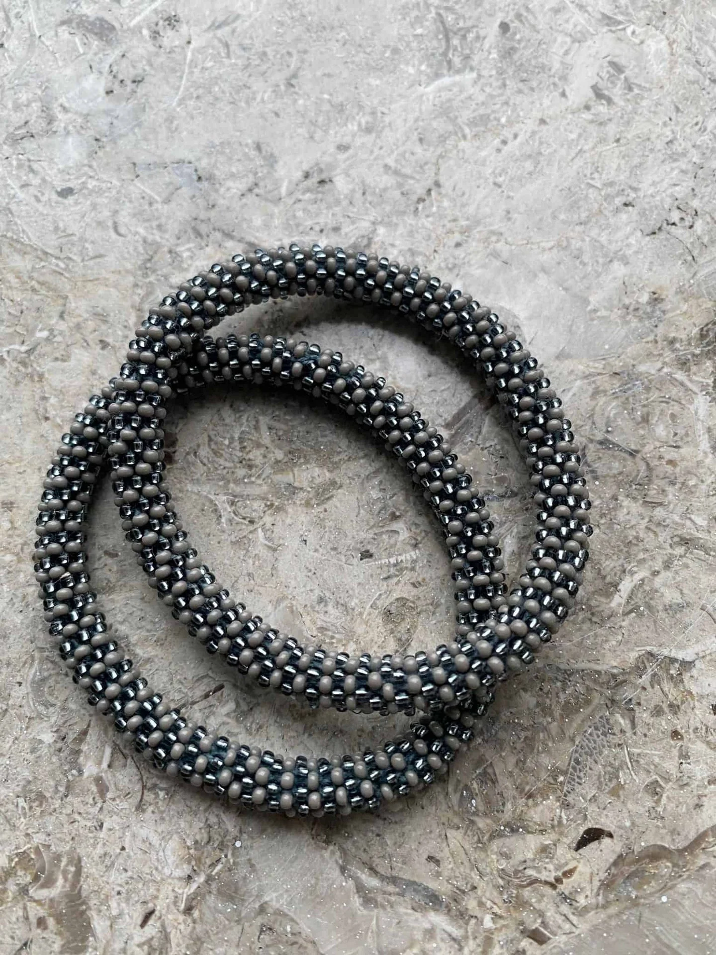 Nepal armbånd - Grey
