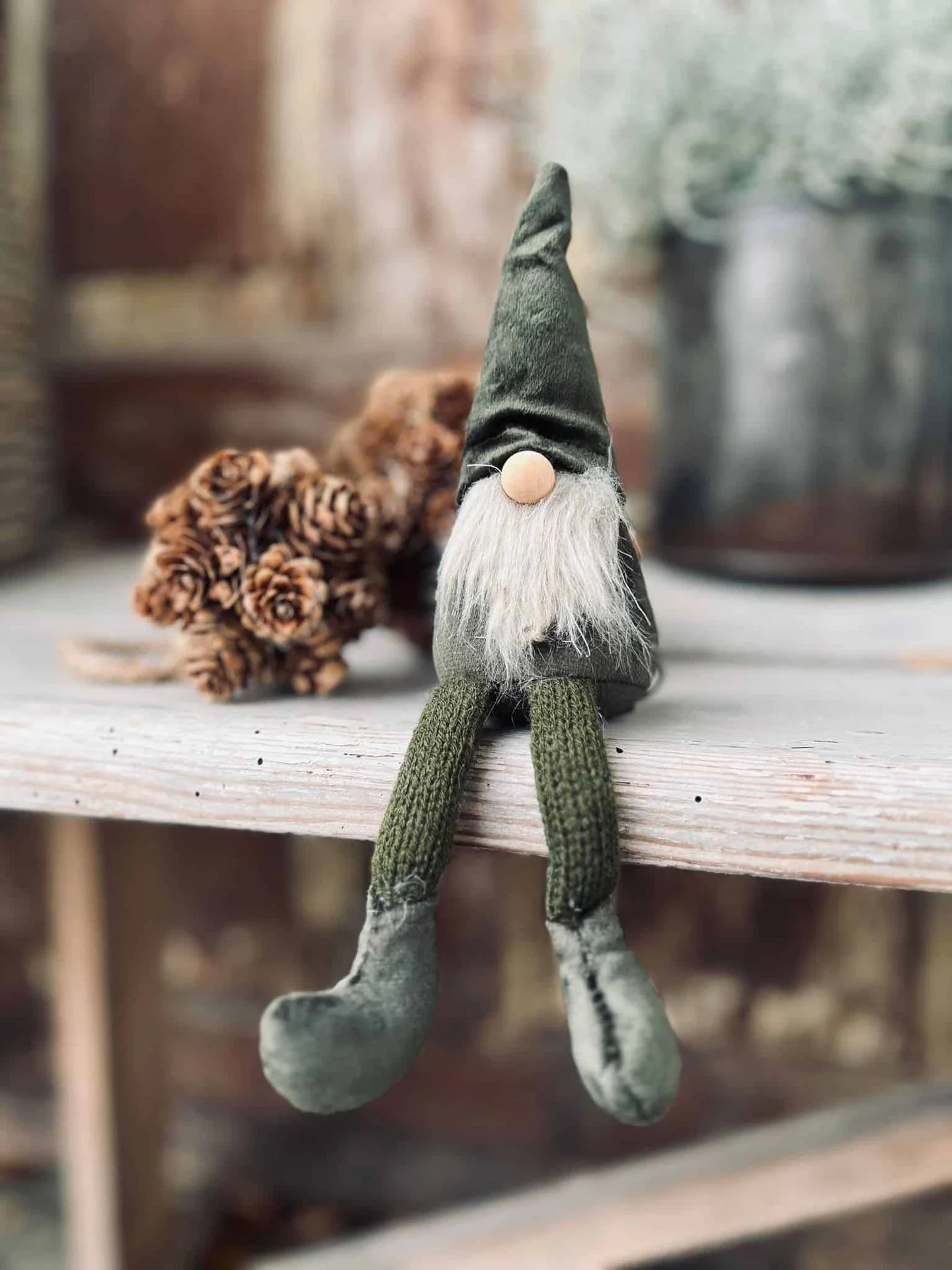 Nisse i velour med lange ben - Grønn 22 cm