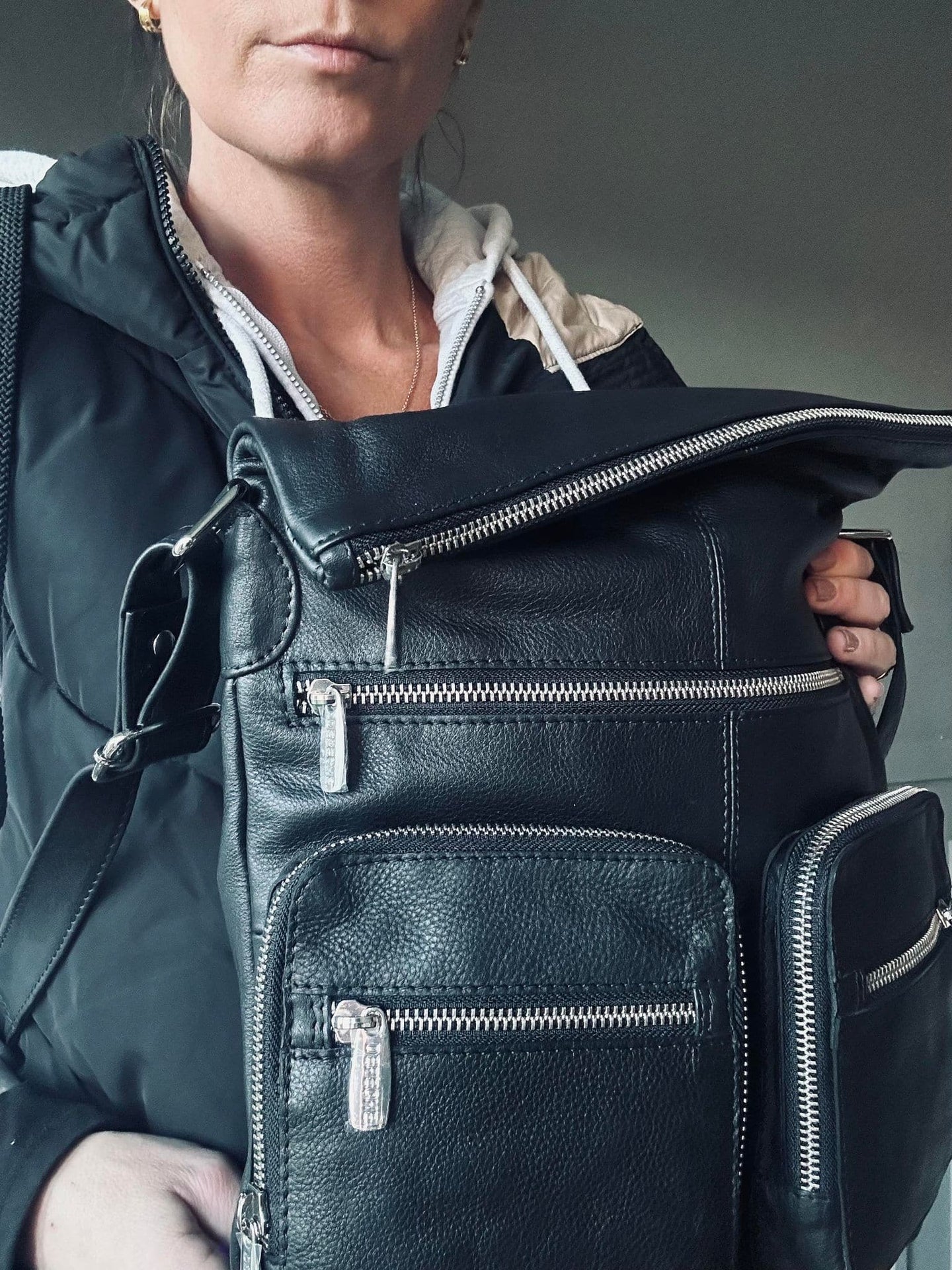 Oversize crossbody - FINA svart lær - Image 4