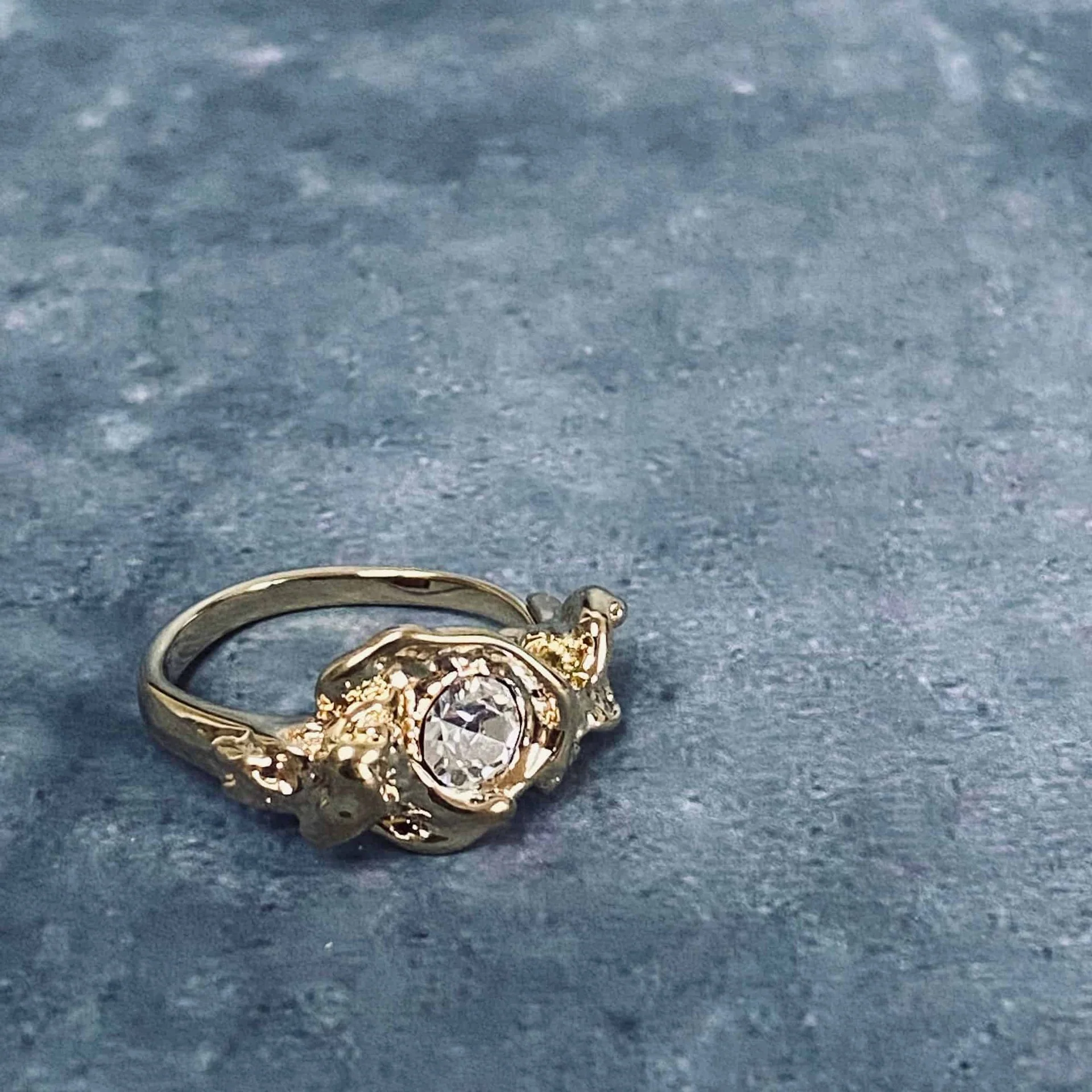 Ring 14karat gullbelagt med Preciosa-krystall