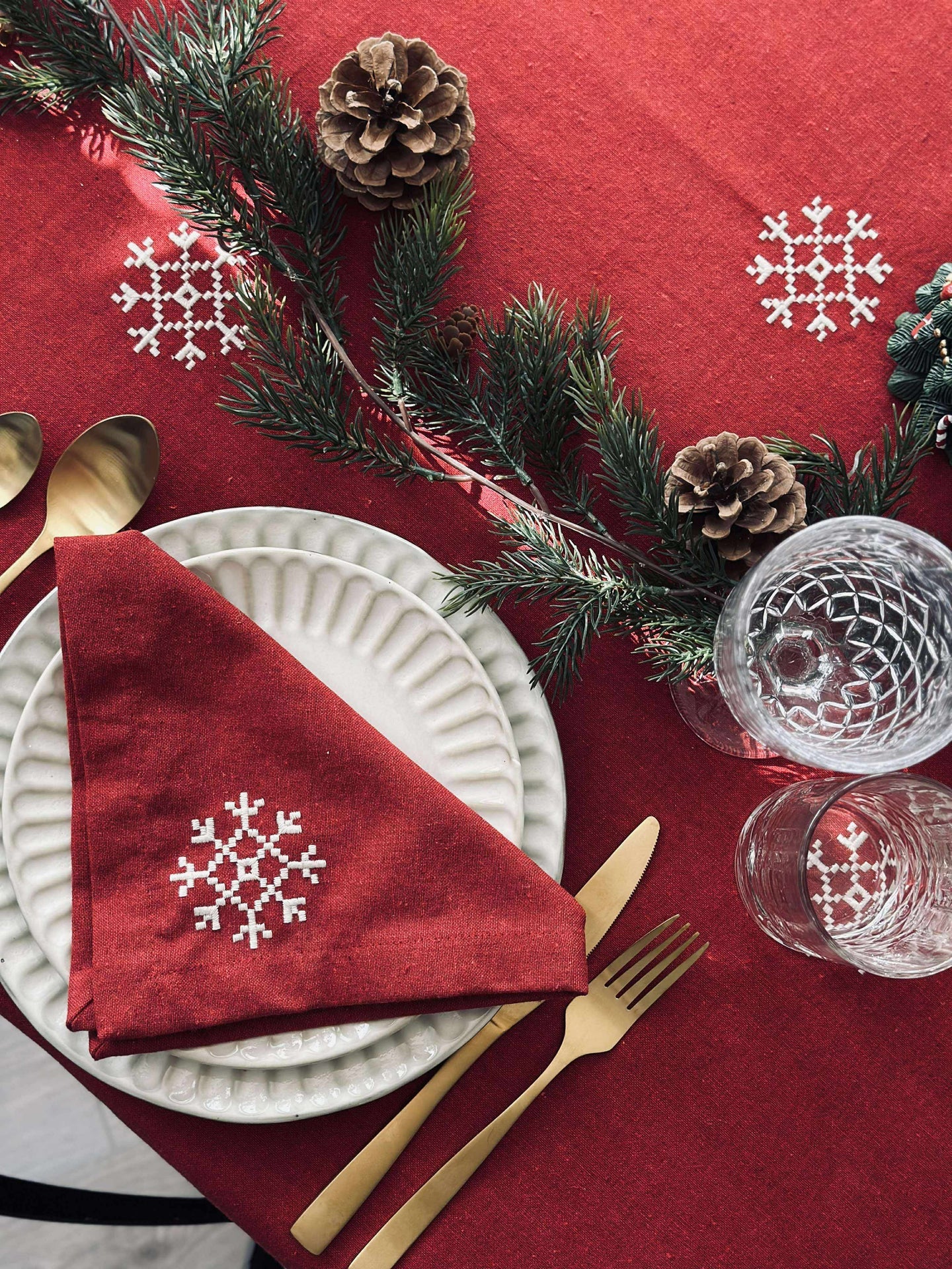 Juleduk Rød JUL med broderi - Flere størrelser - Image 8