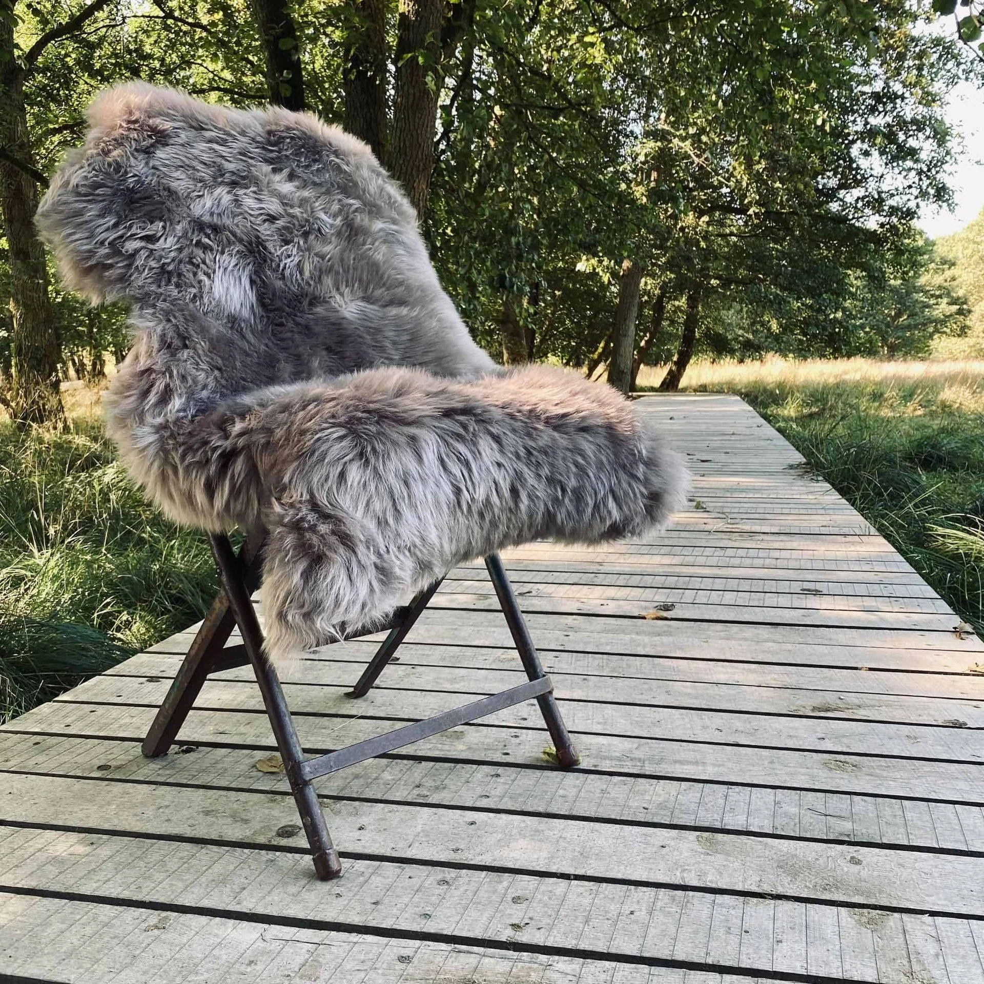 Lammeskinn i flott mocca-farge - Image 2