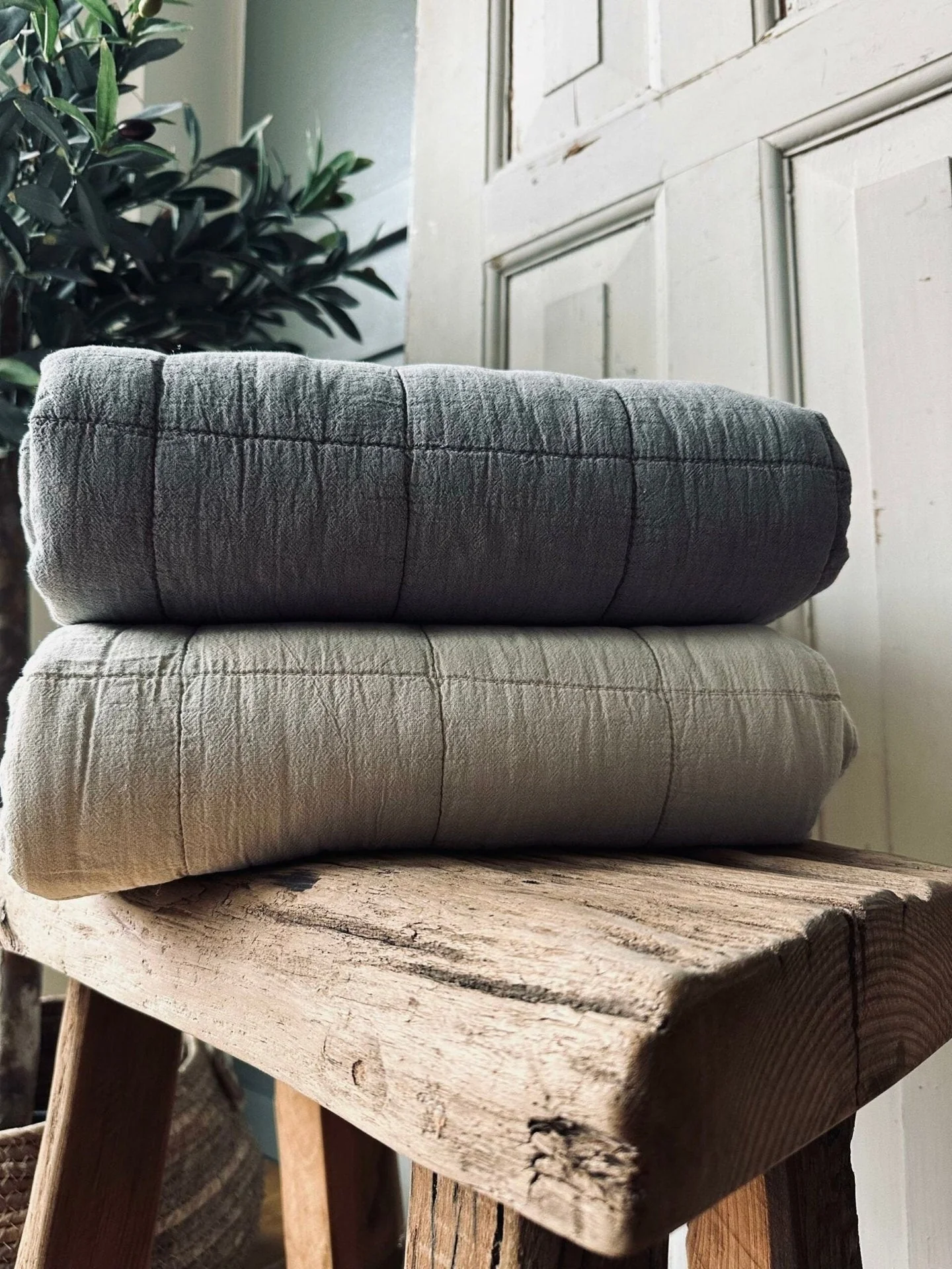 Sengeteppe STONE-WASHED Quilt – Nordic grey - Image 6