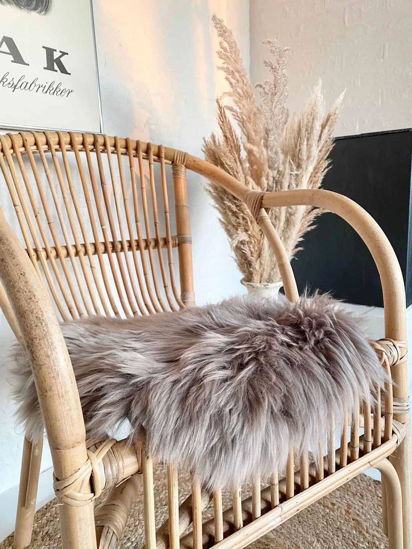 Seteskinn av lammeskinn – Rund / Mocca