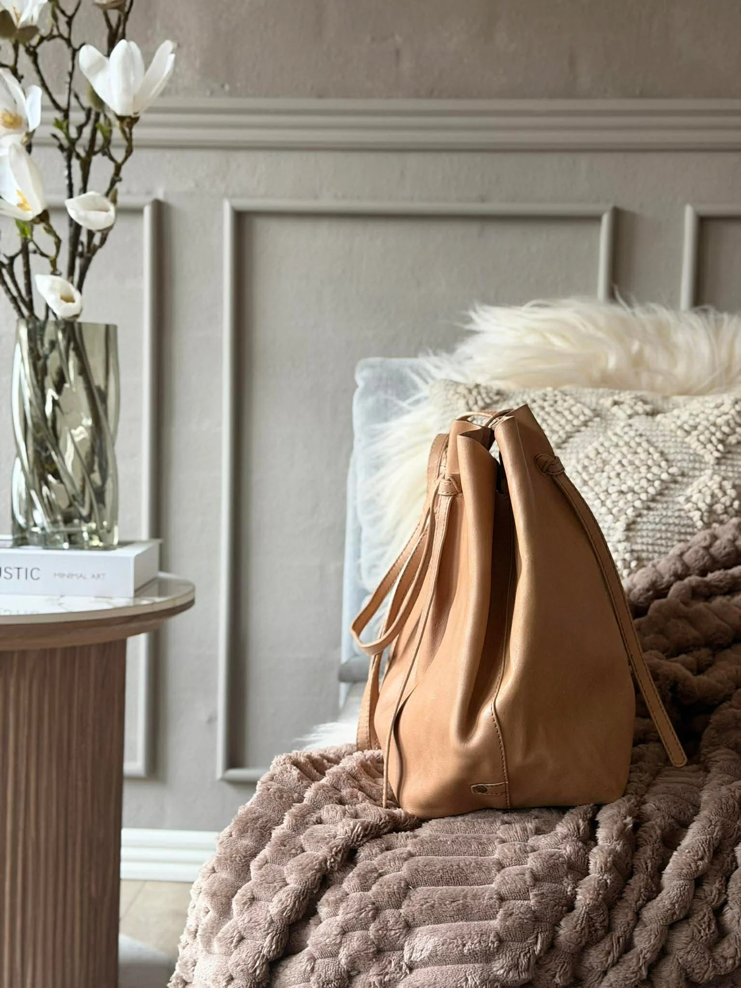 Shopper i myk skinnkvalitet - Sand - Image 11