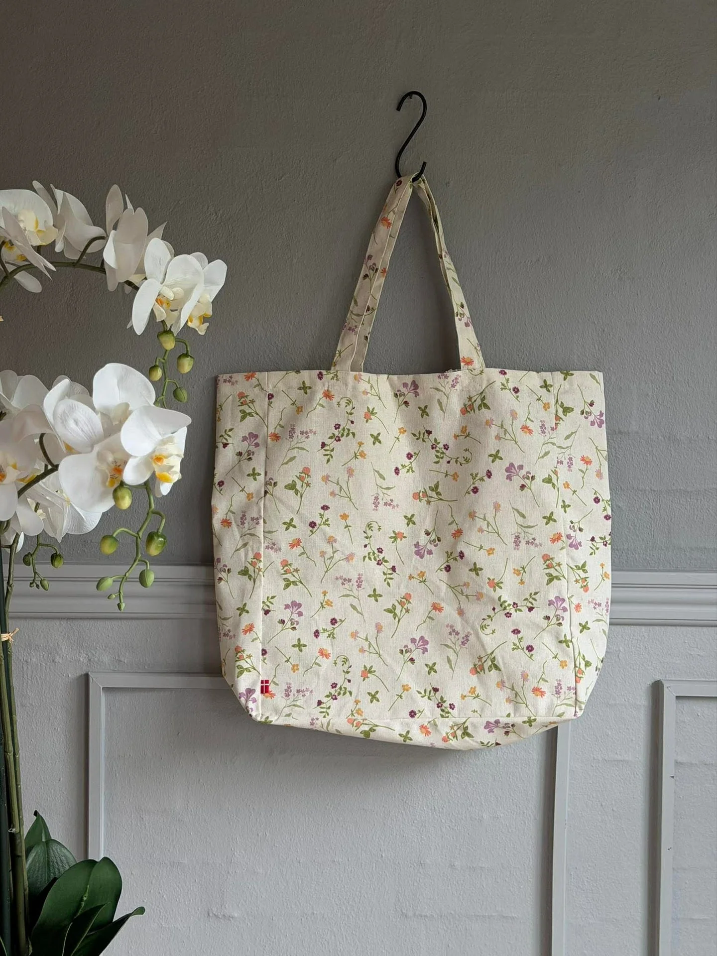 Shopper flower - Image 3