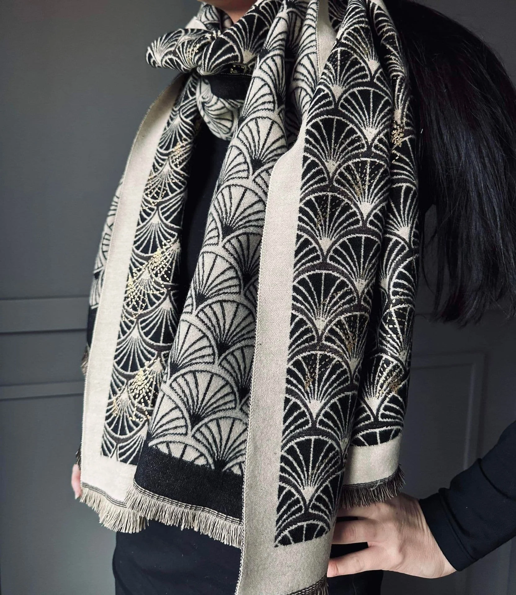 Skjerf - Black Olivia - Image 2