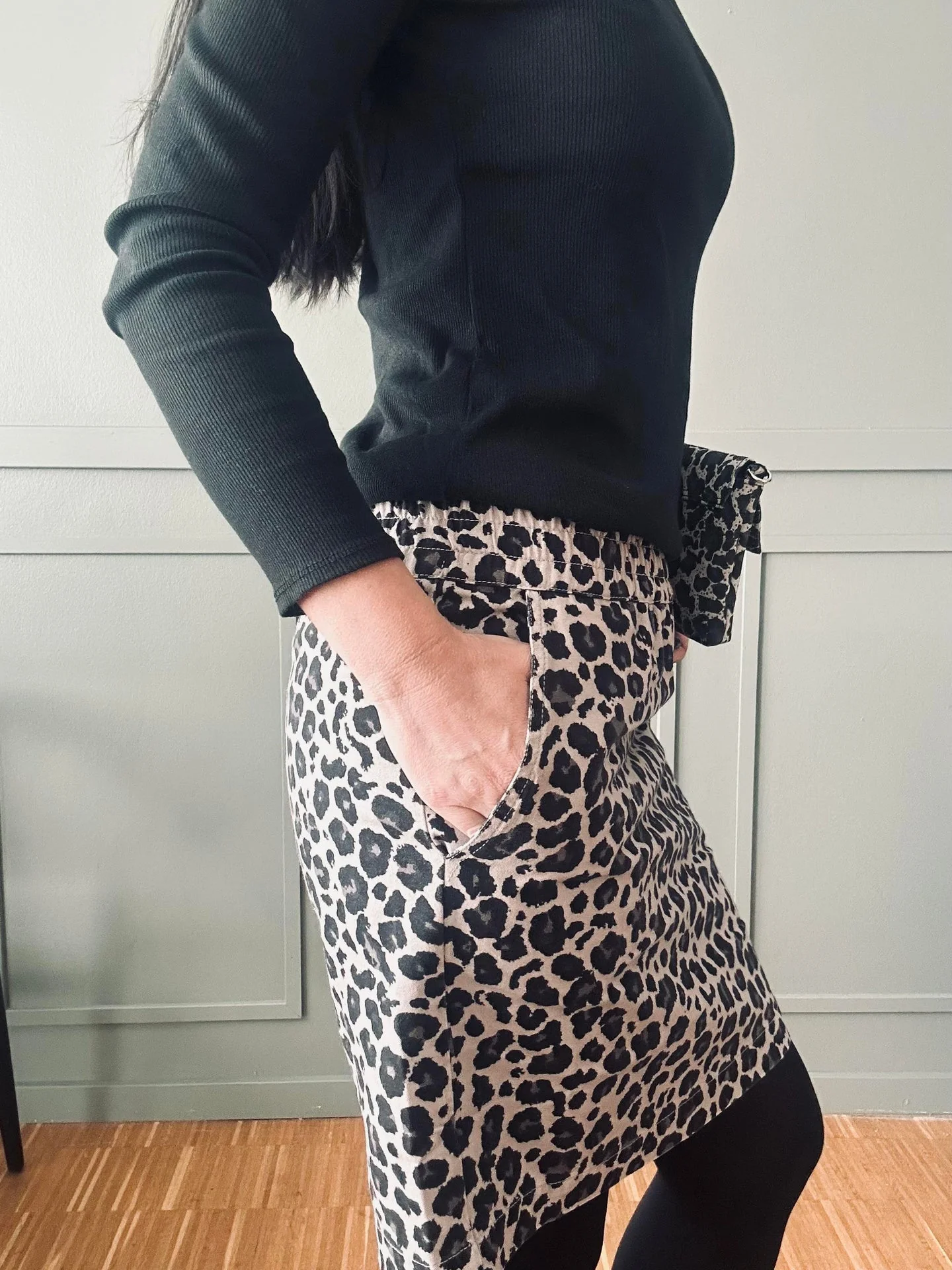 Skjørt Jane Leopard Grå - Image 5
