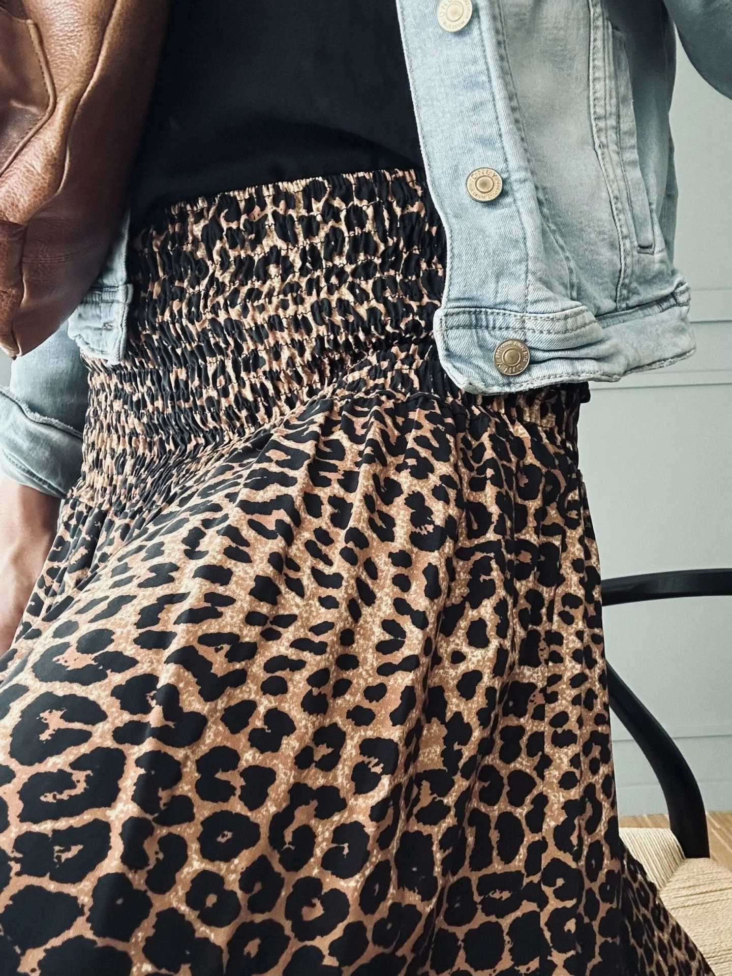 Skjørt med smock – Dark Leopard - Image 3
