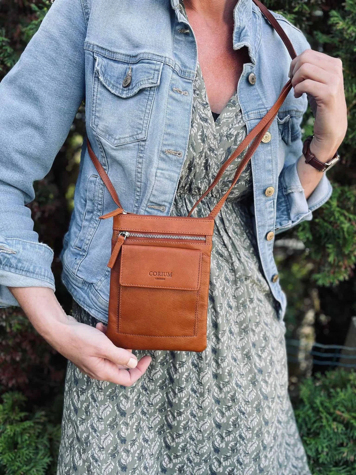 Crossbody / mobilveske - Nordic Cognac - Image 2