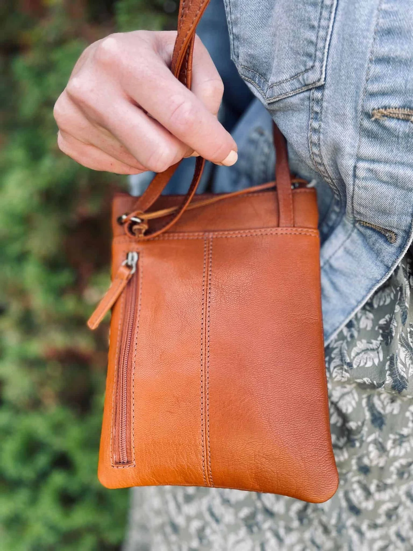 Crossbody / mobilveske - Nordic Cognac - Image 4
