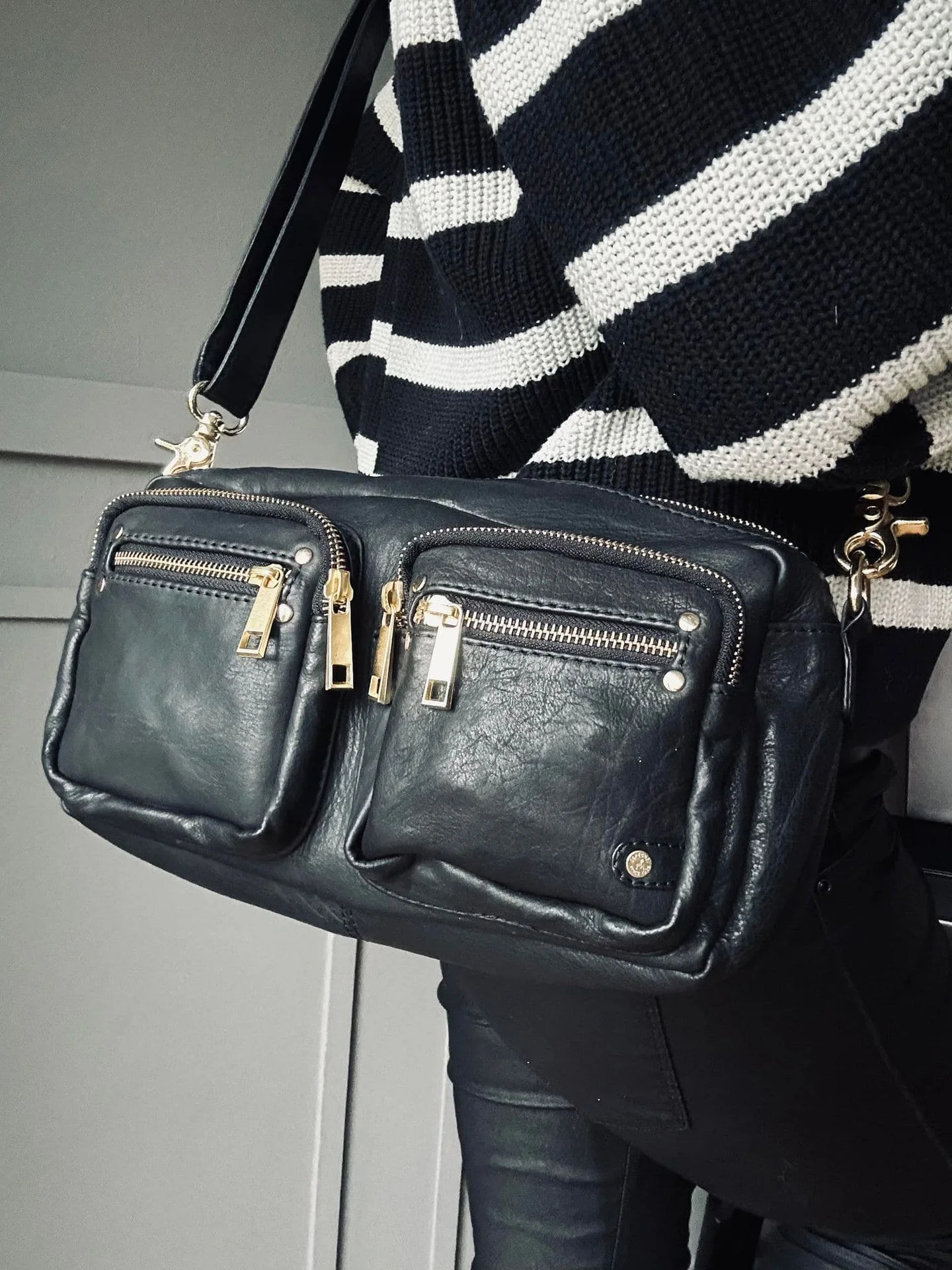 Crossbody Black / gold - Image 3