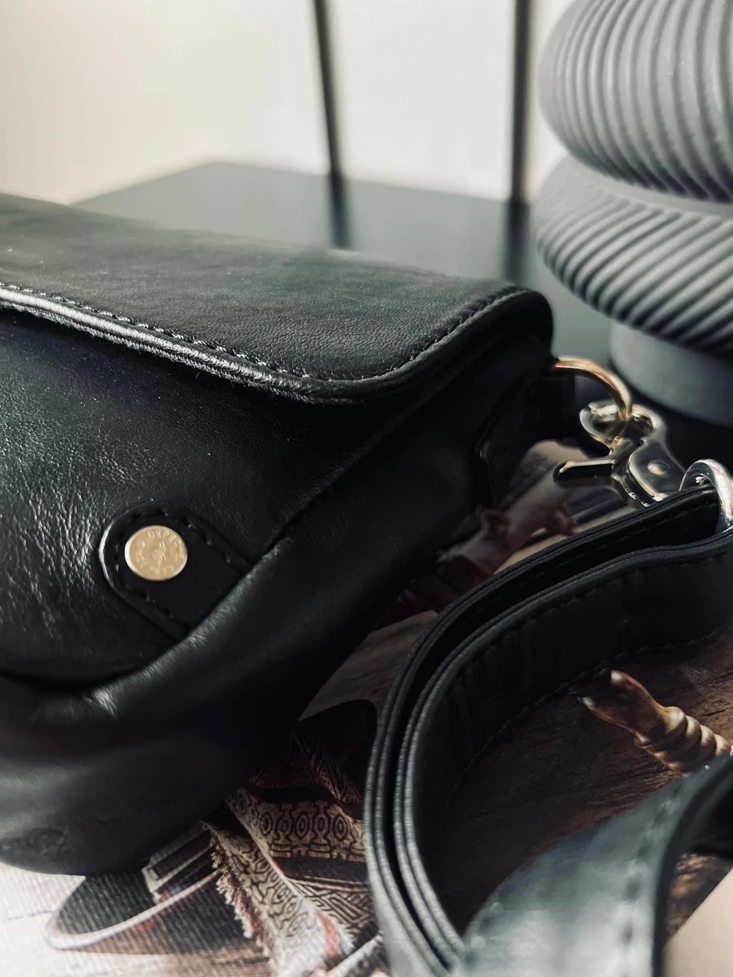 Crossbody - VIXA Black - Image 3