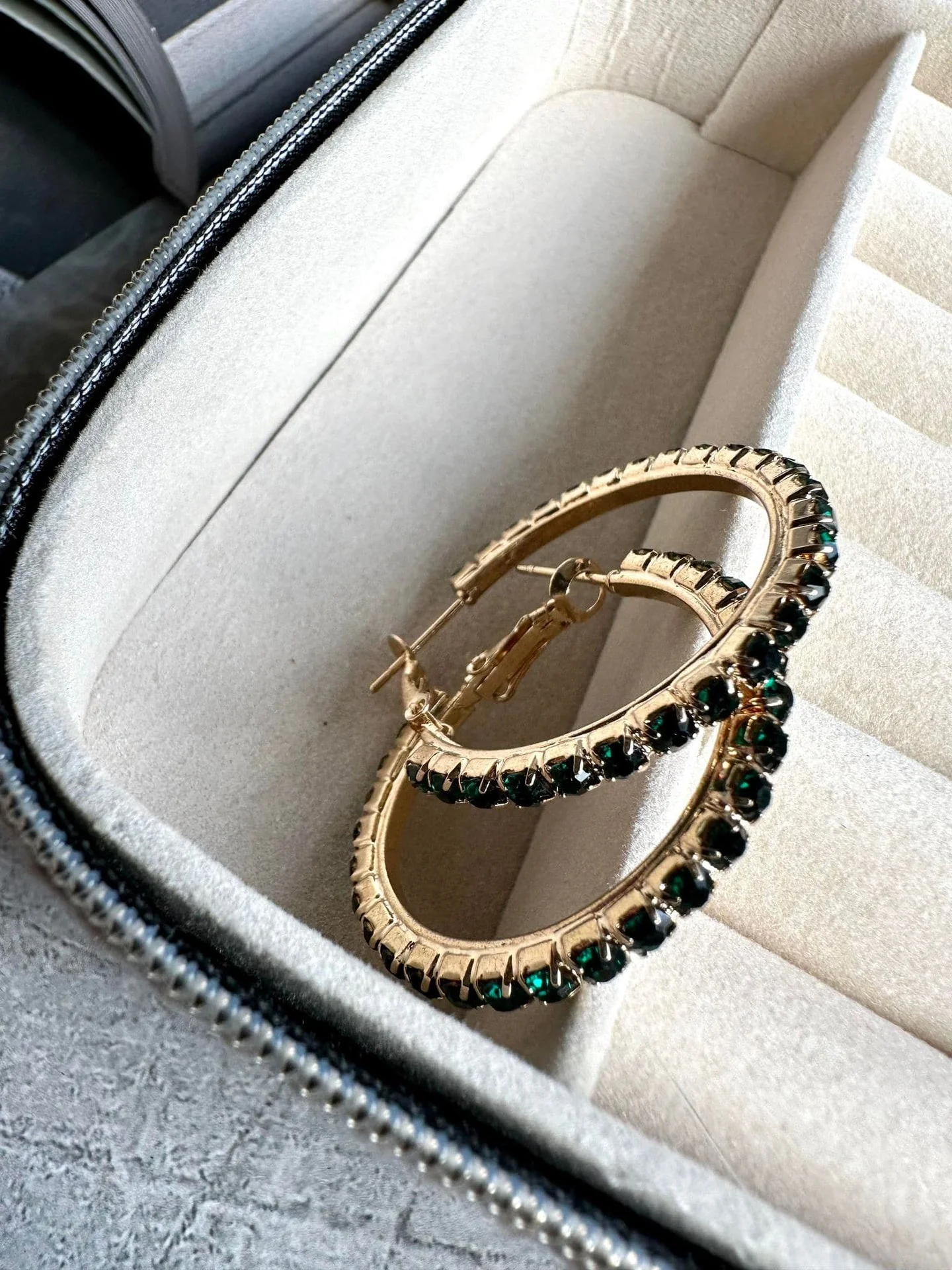Øreringer Smilla Hoops 18K forgylt - Mørkegrønn - Image 2