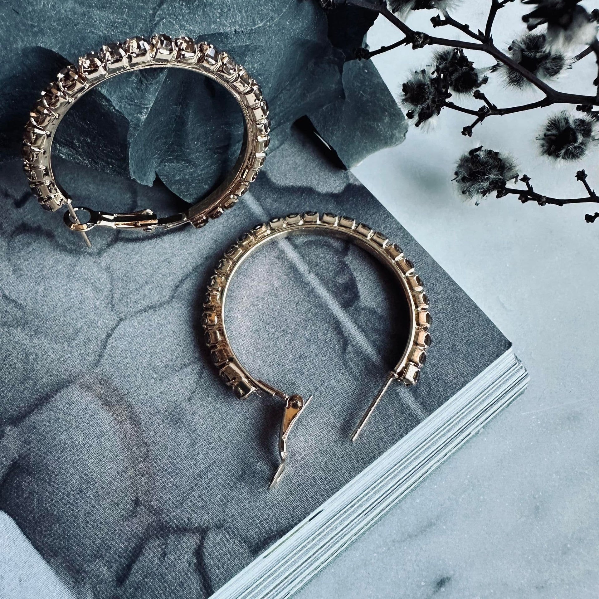 Øreringer Smilla Hoops - Champagne - Image 8