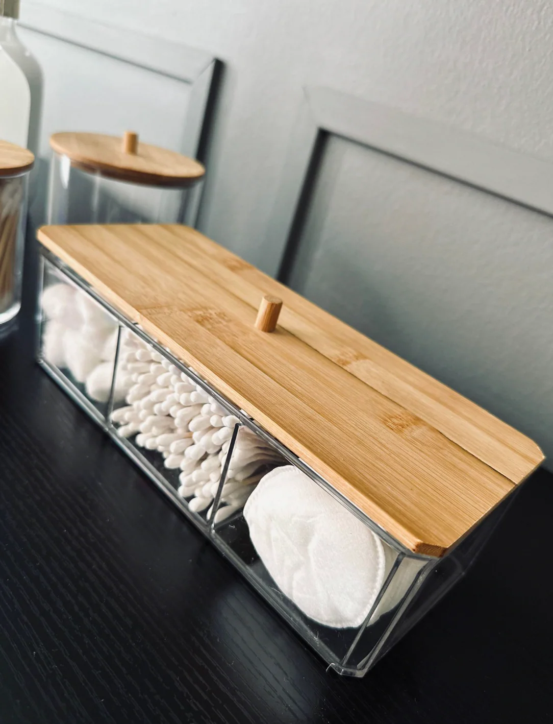 Makeup organizer - Akryl med bambuslokk
