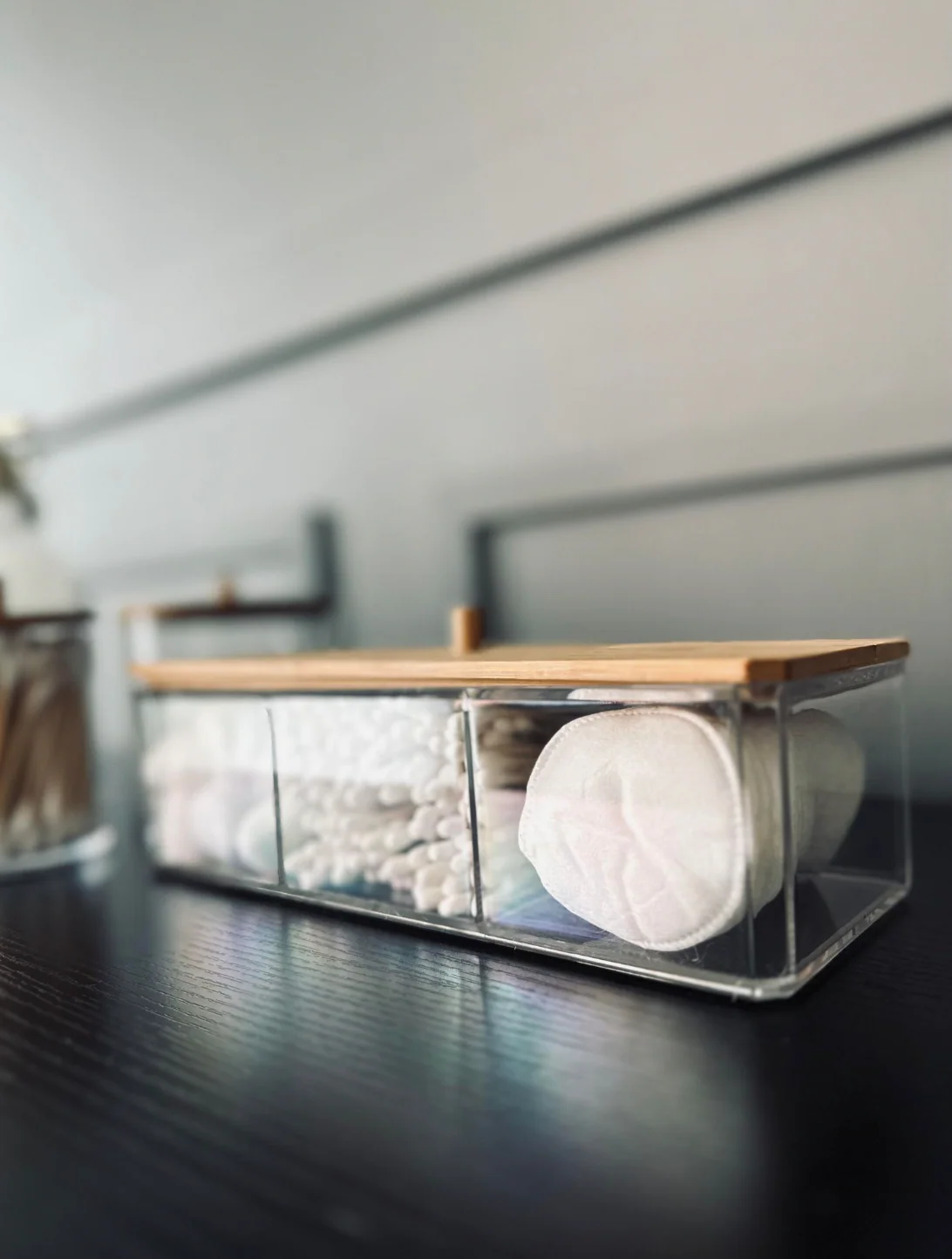 Makeup organizer - Akryl med bambuslokk - Image 3