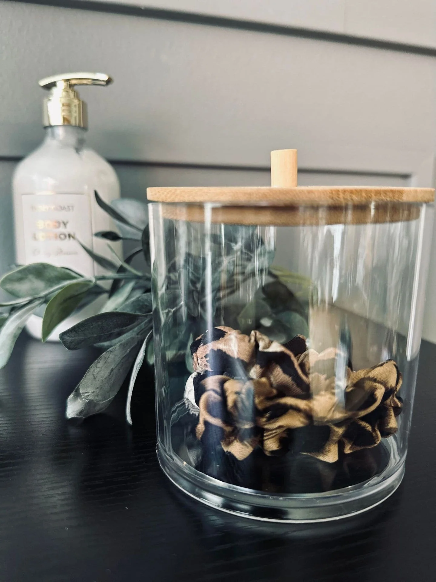 Makeup organizer - akryl og bambus - Image 7