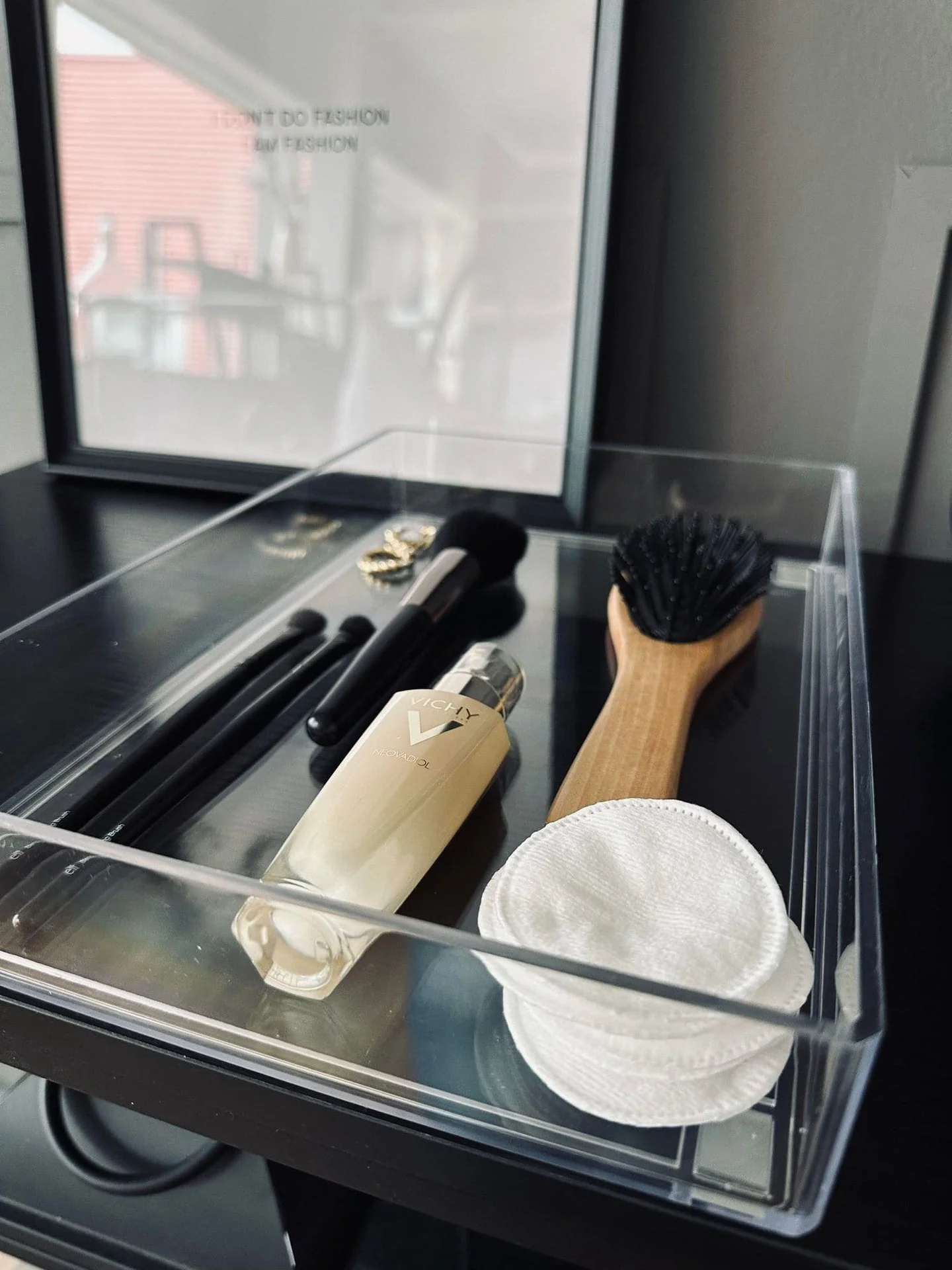 Makeup organizer - Bakke i akryl - Image 2
