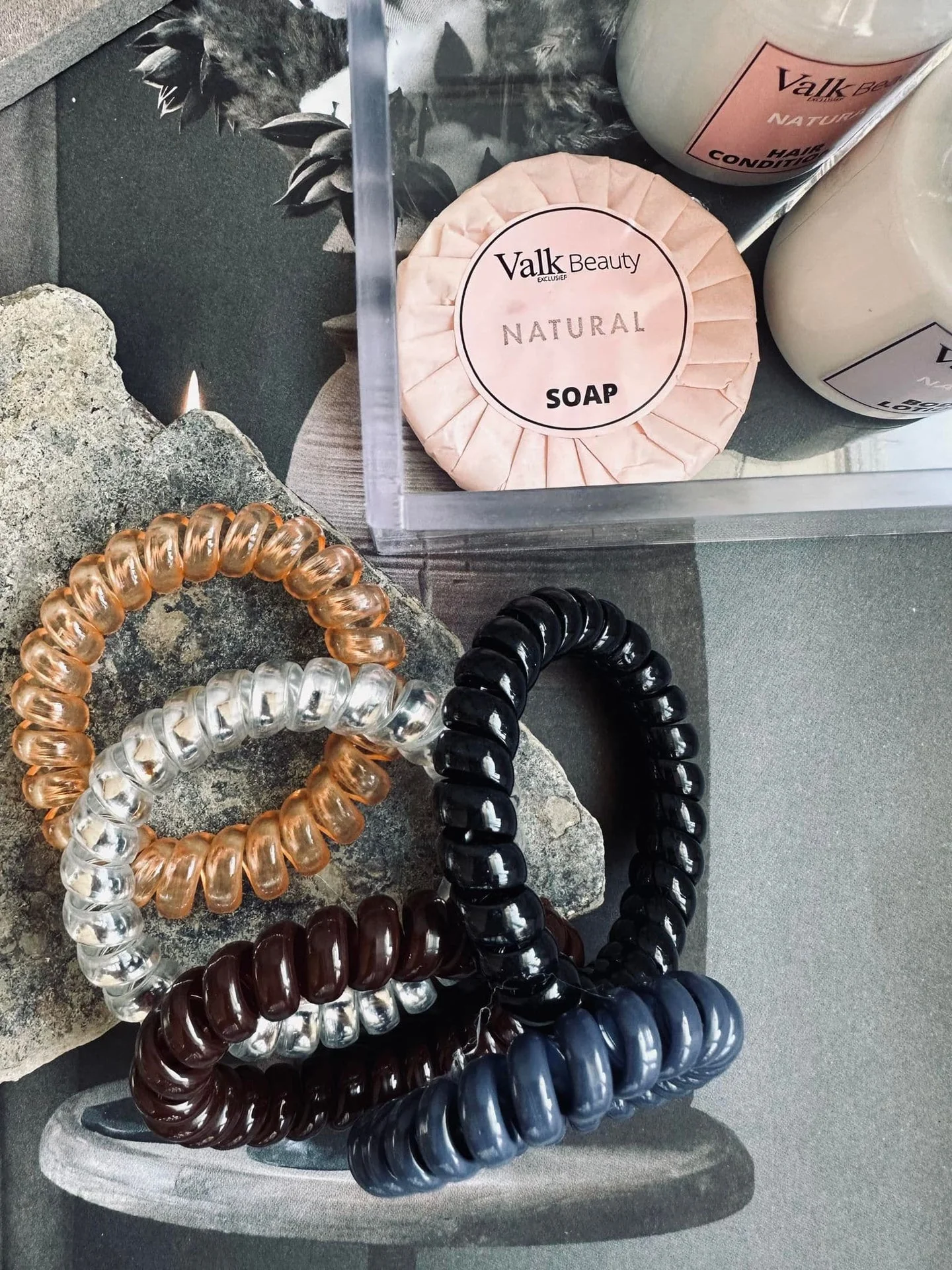 Makeup organizer i akryl - boks med lokk - Image 3