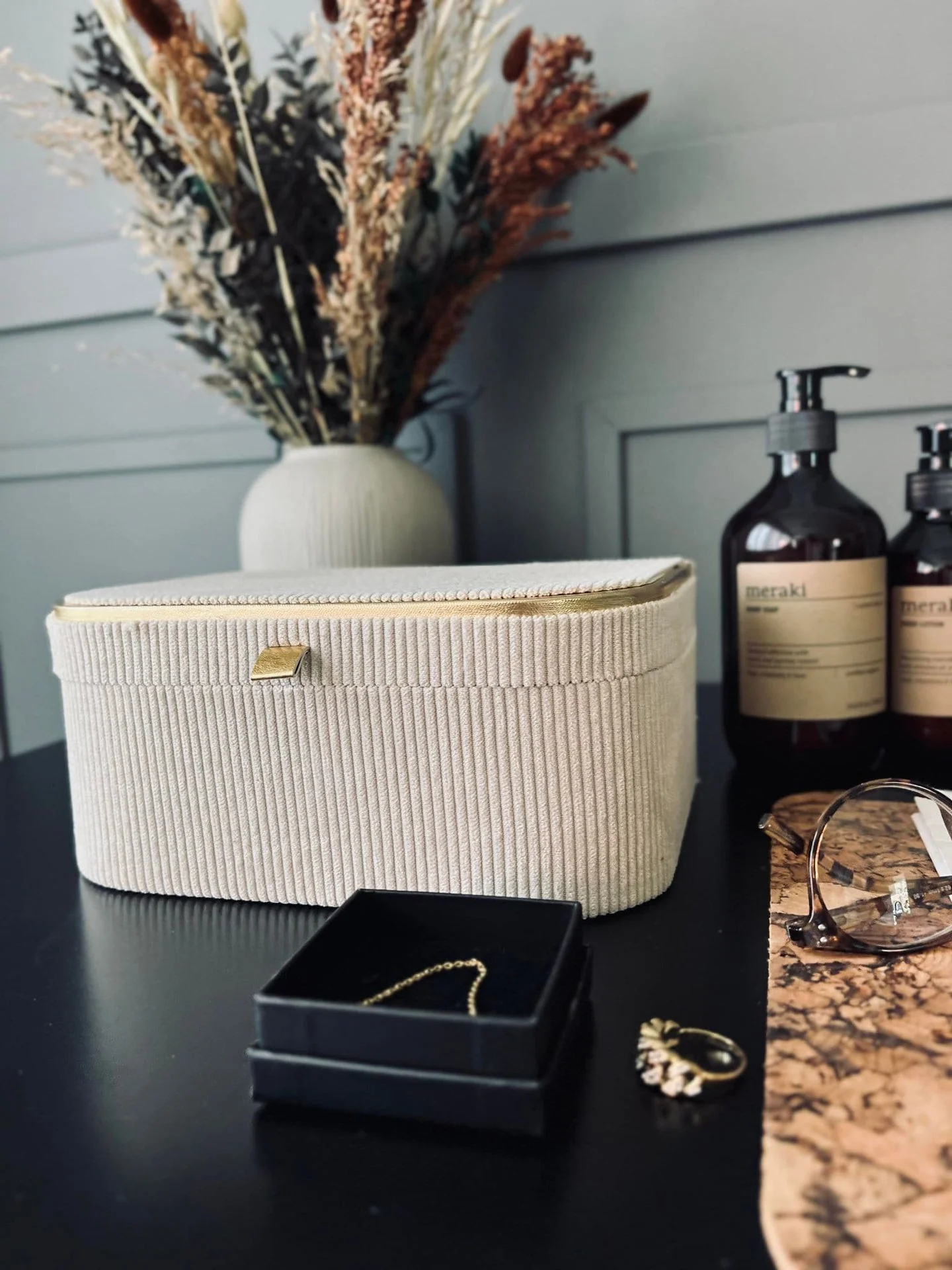 Smykkebox - Hvit med gull