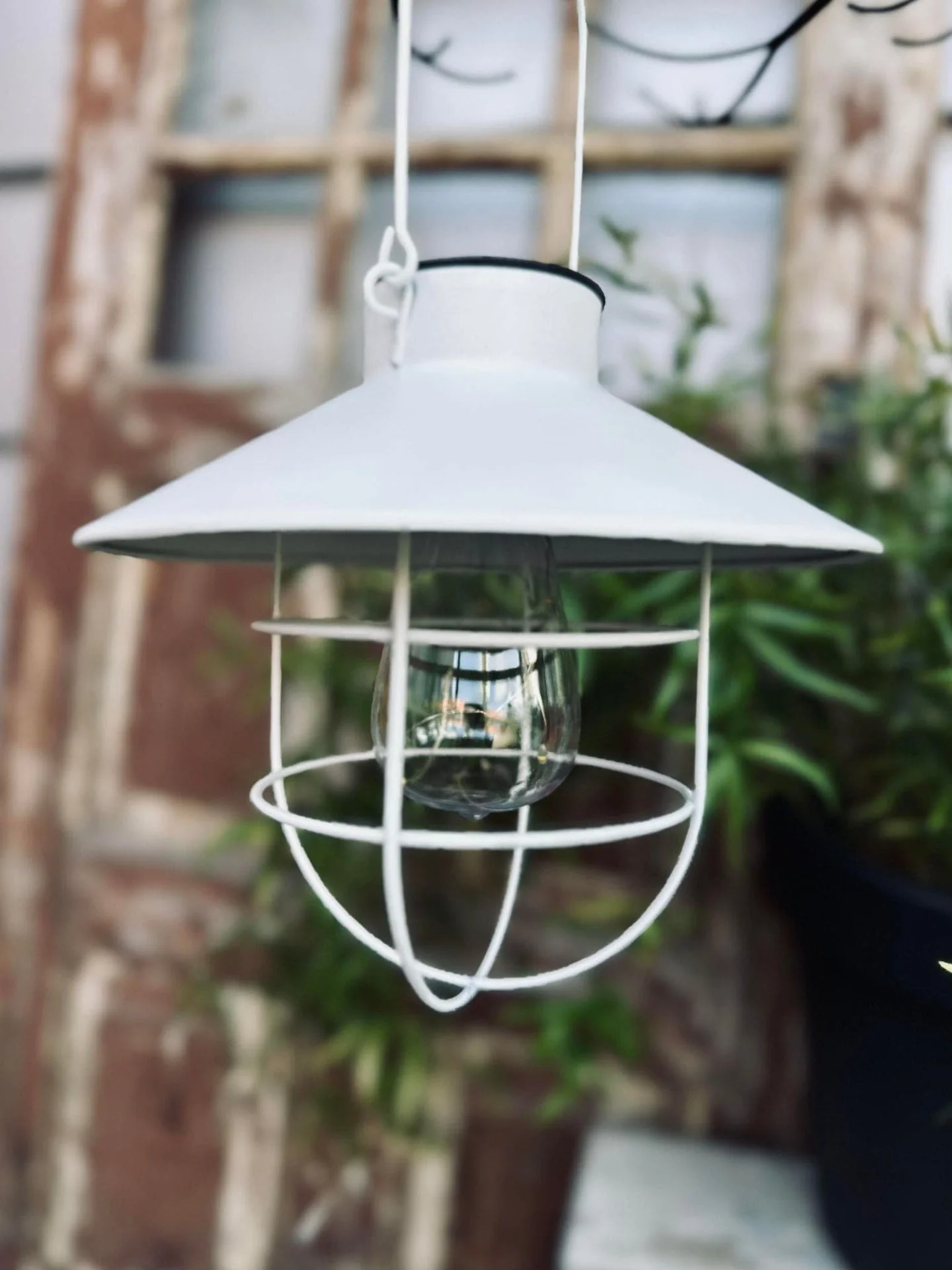 Lampe med solceller - White factory - Image 3