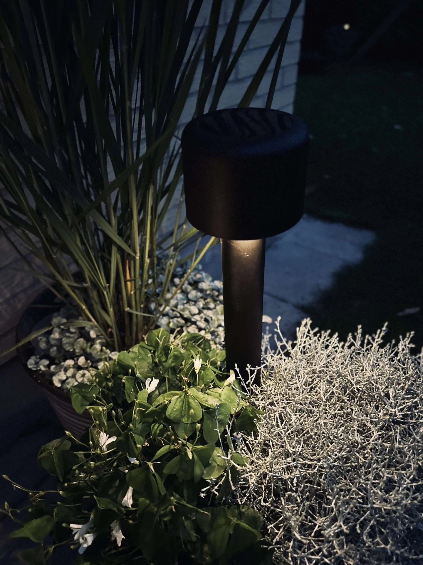 Bedlampe med solceller - Image 4