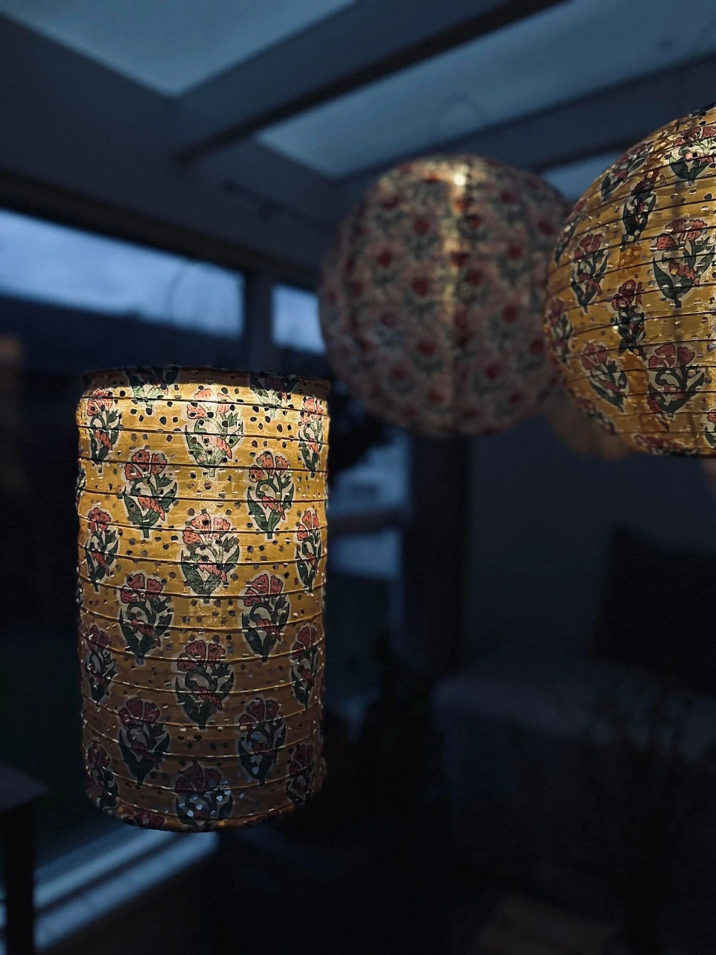 Lampe sylinder med solceller – Flower Orange - Image 10