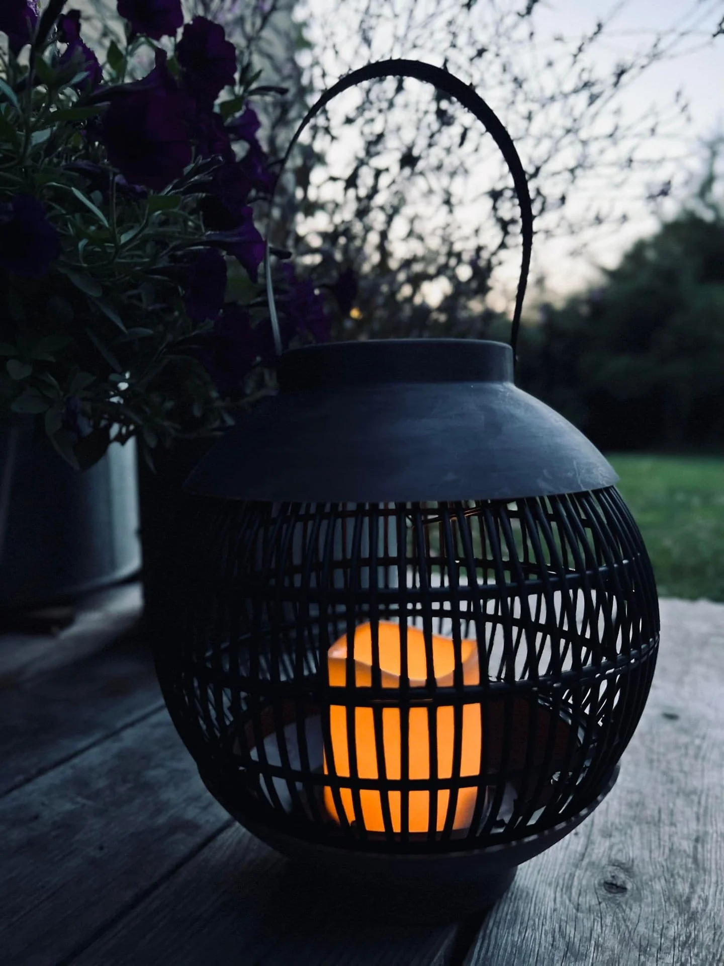 Lanterne med solceller Rattan kule - Image 6