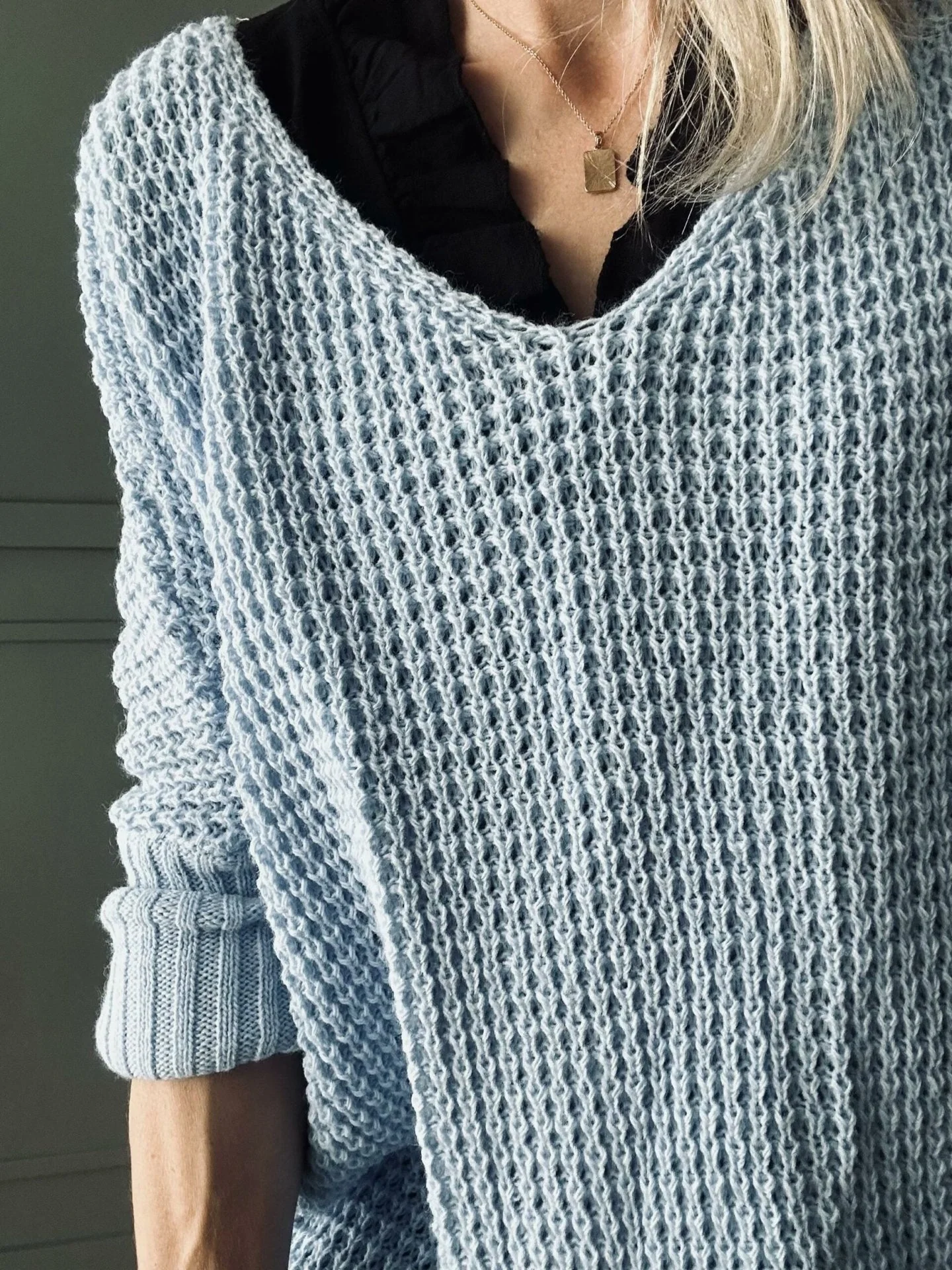 Strikk MILLE blå – Onesize - Image 8
