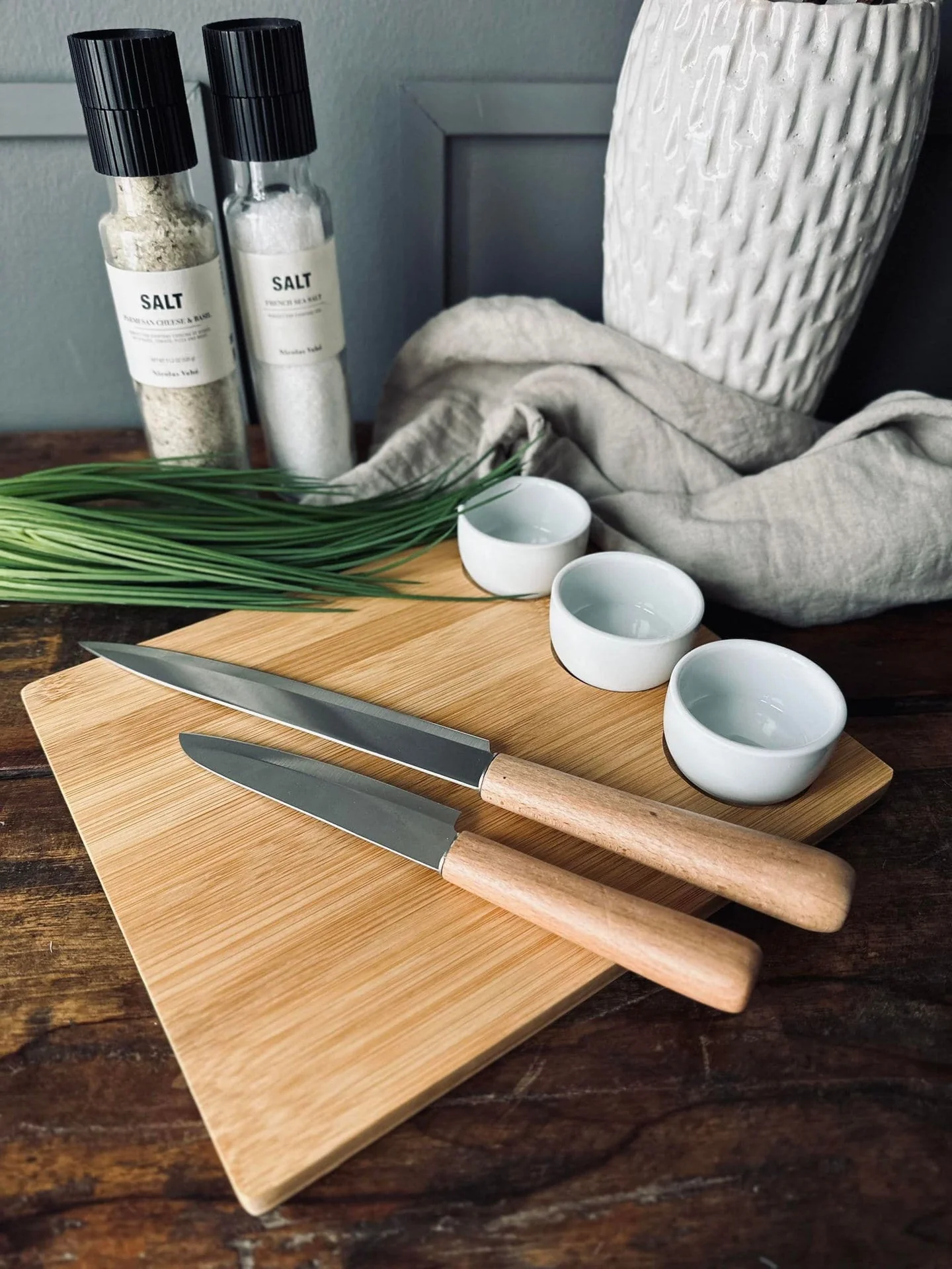 Sushi / tapas sett m. skåler og skjærebrett