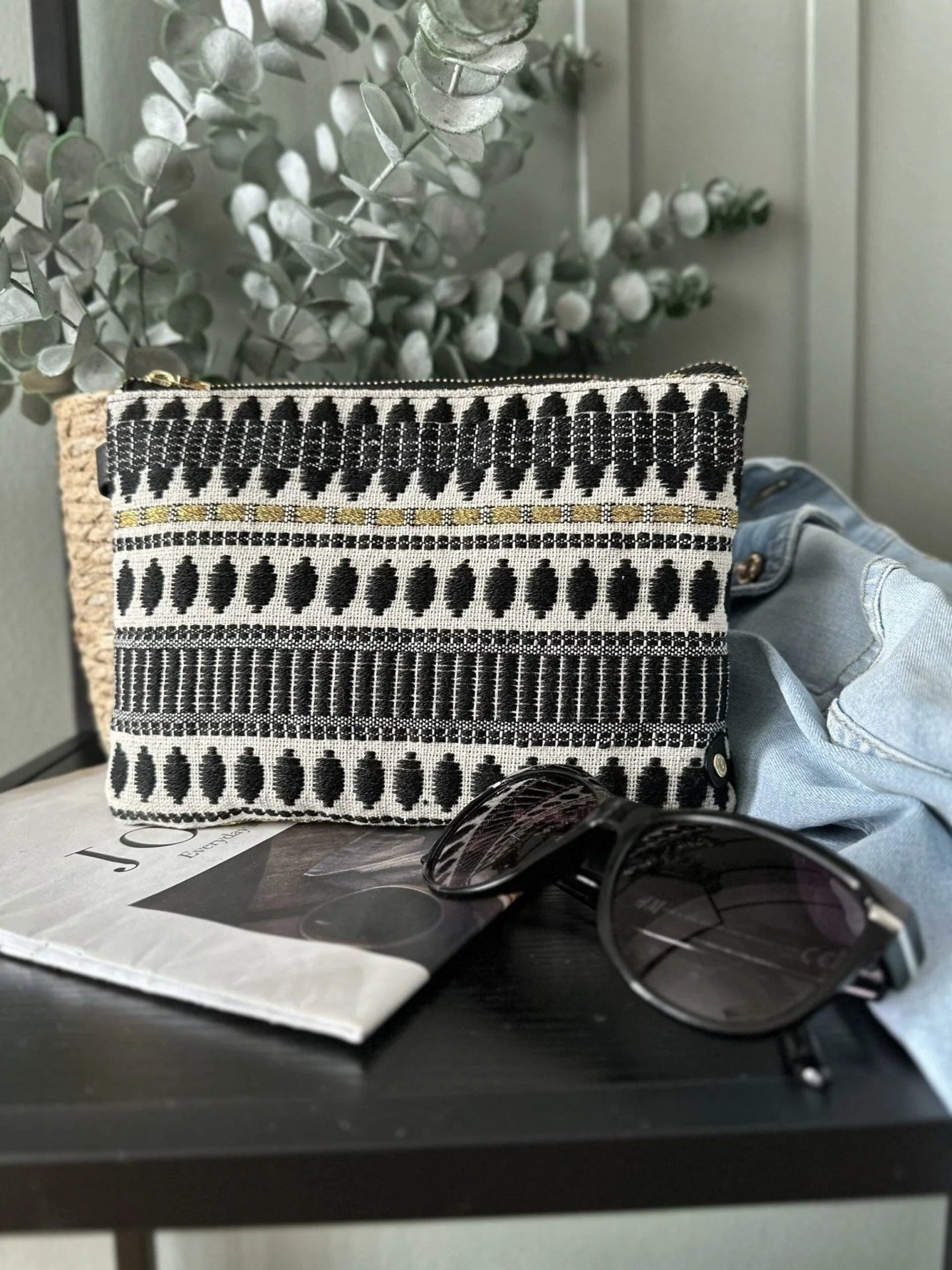 Clutch Black - Image 2