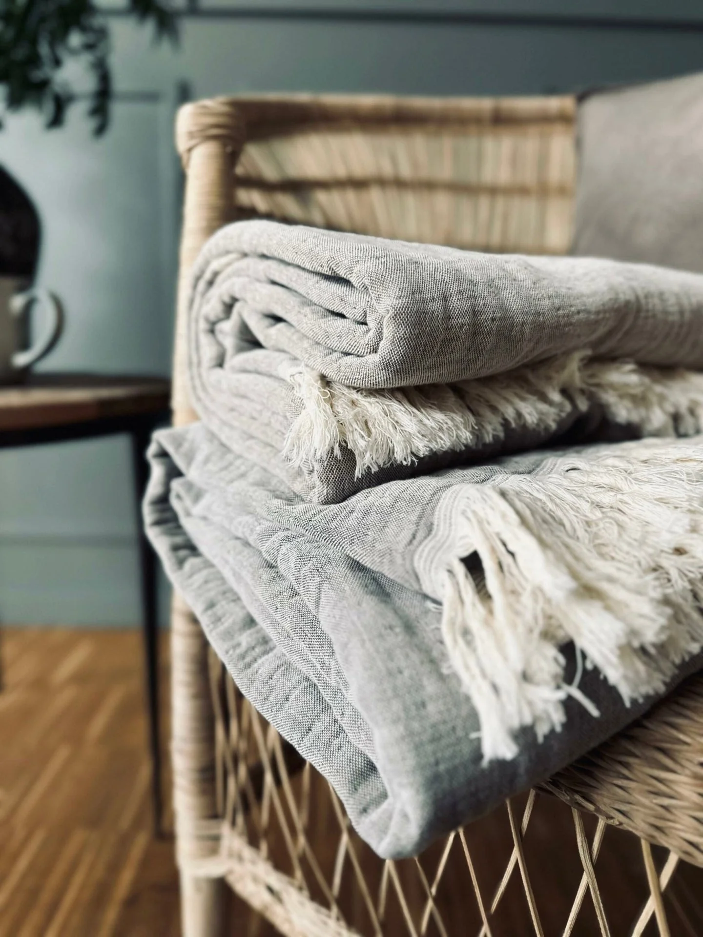 Pledd vevd med kork – Nature grey mix - Image 6
