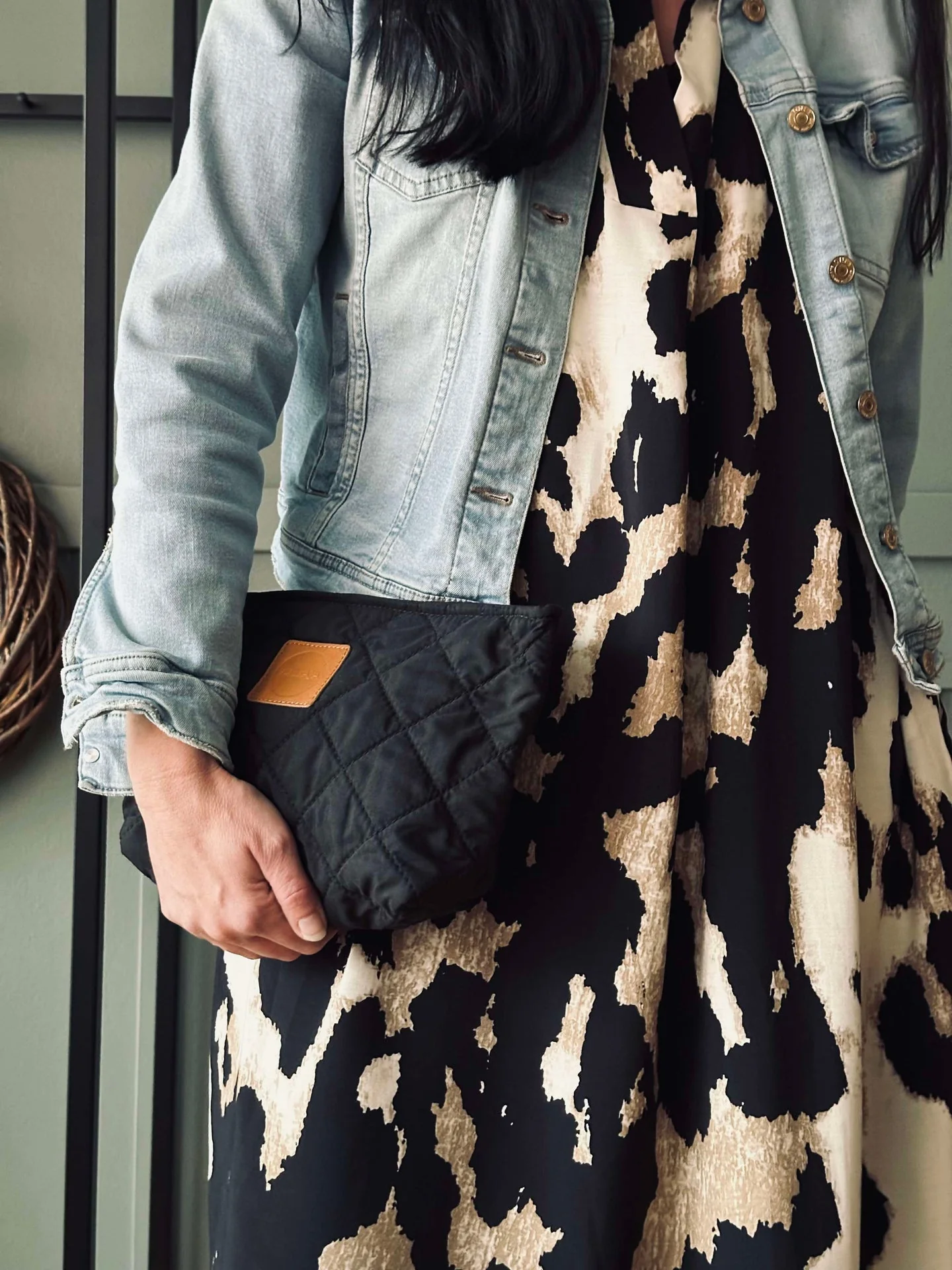 Toalettmappe / clutch – Svart quilt - Image 2