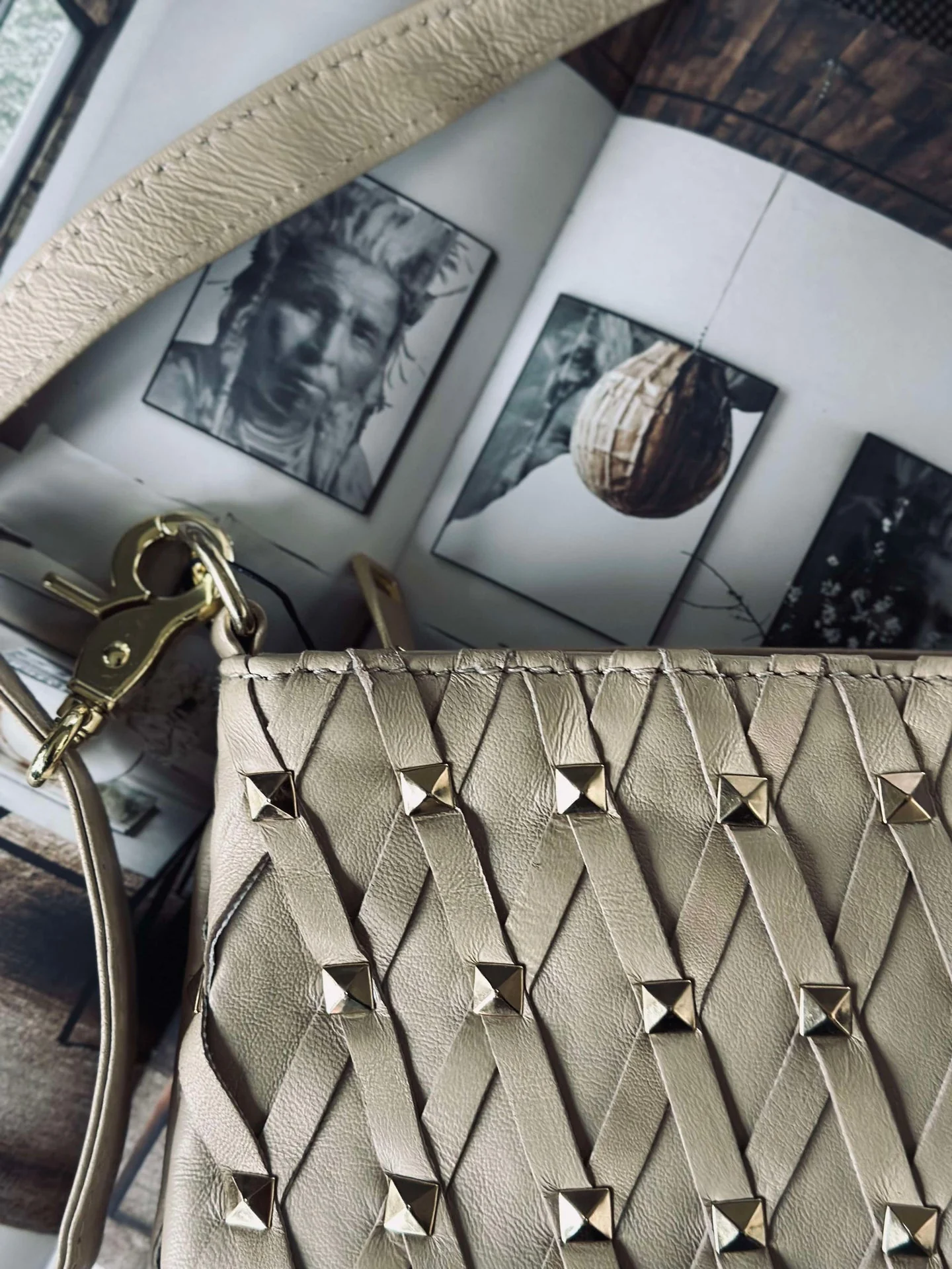 Clutch Vanila gold - Image 7